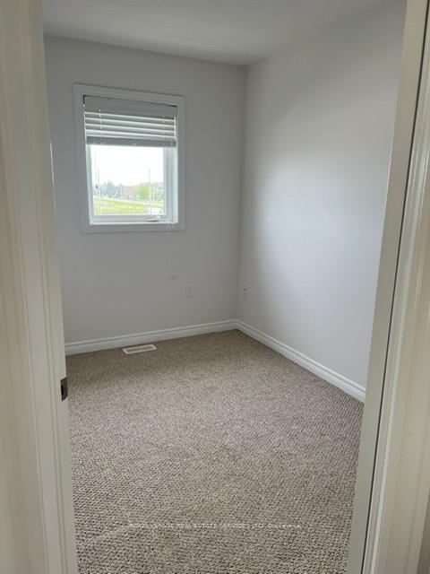Photo 14 of 68 Bloom Crescent, Hamilton, Stoney Creek — HOMEH