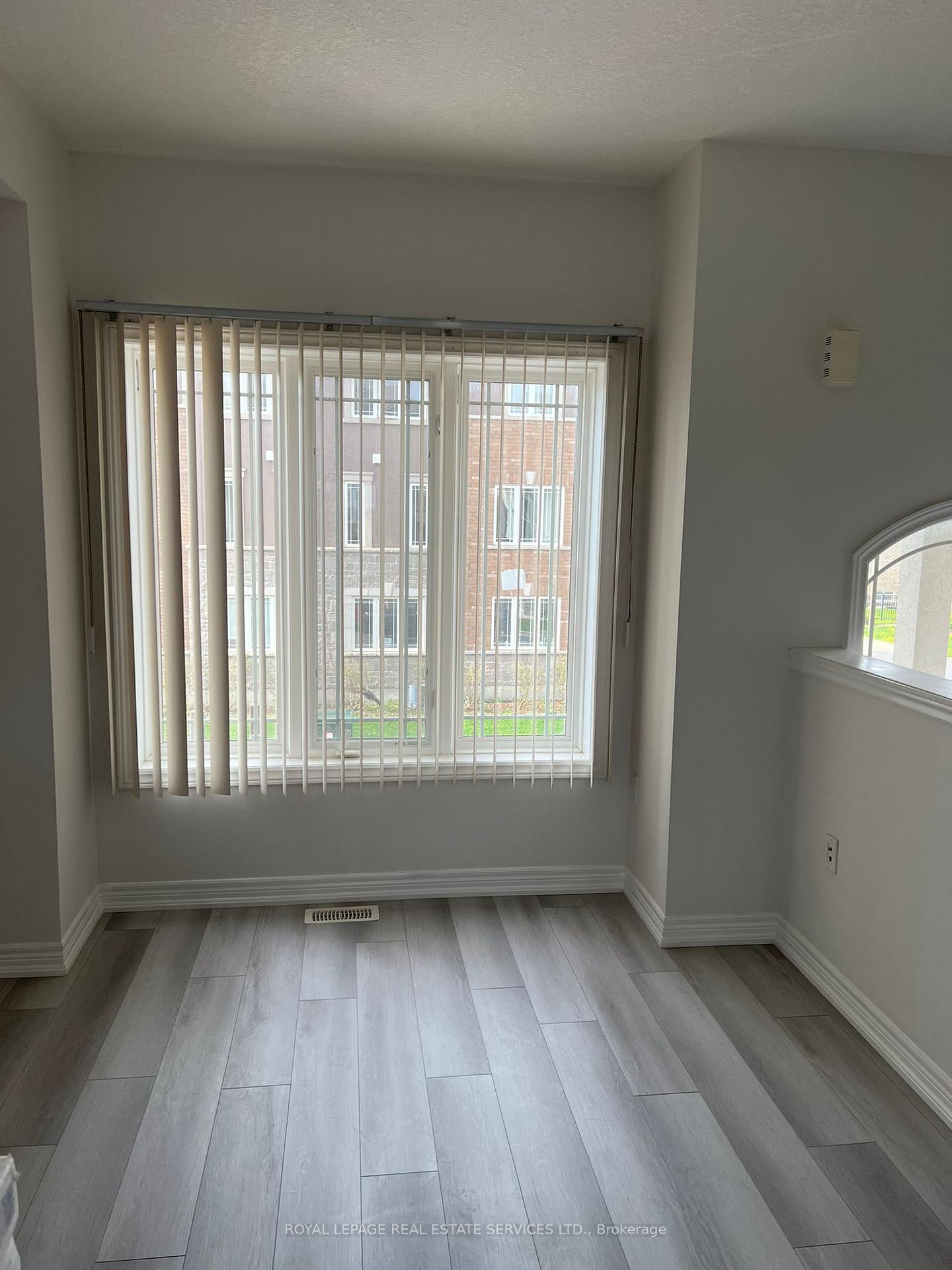 Photo 16 of 68 Bloom Crescent, Hamilton, Stoney Creek — HOMEH
