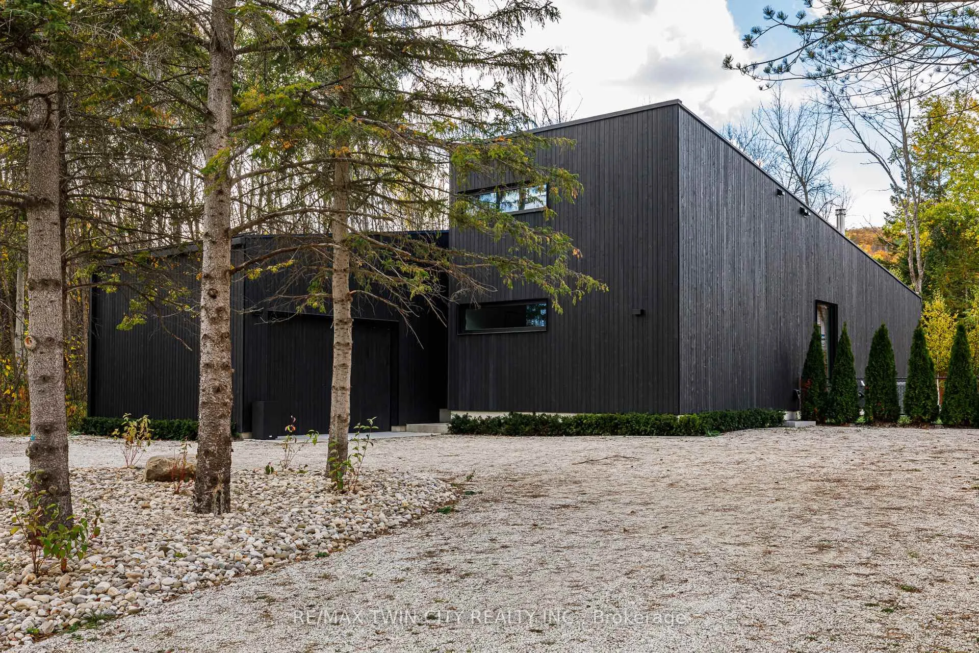 Photo 1 of 112 Martin Grove, Blue Mountains — HOMEH