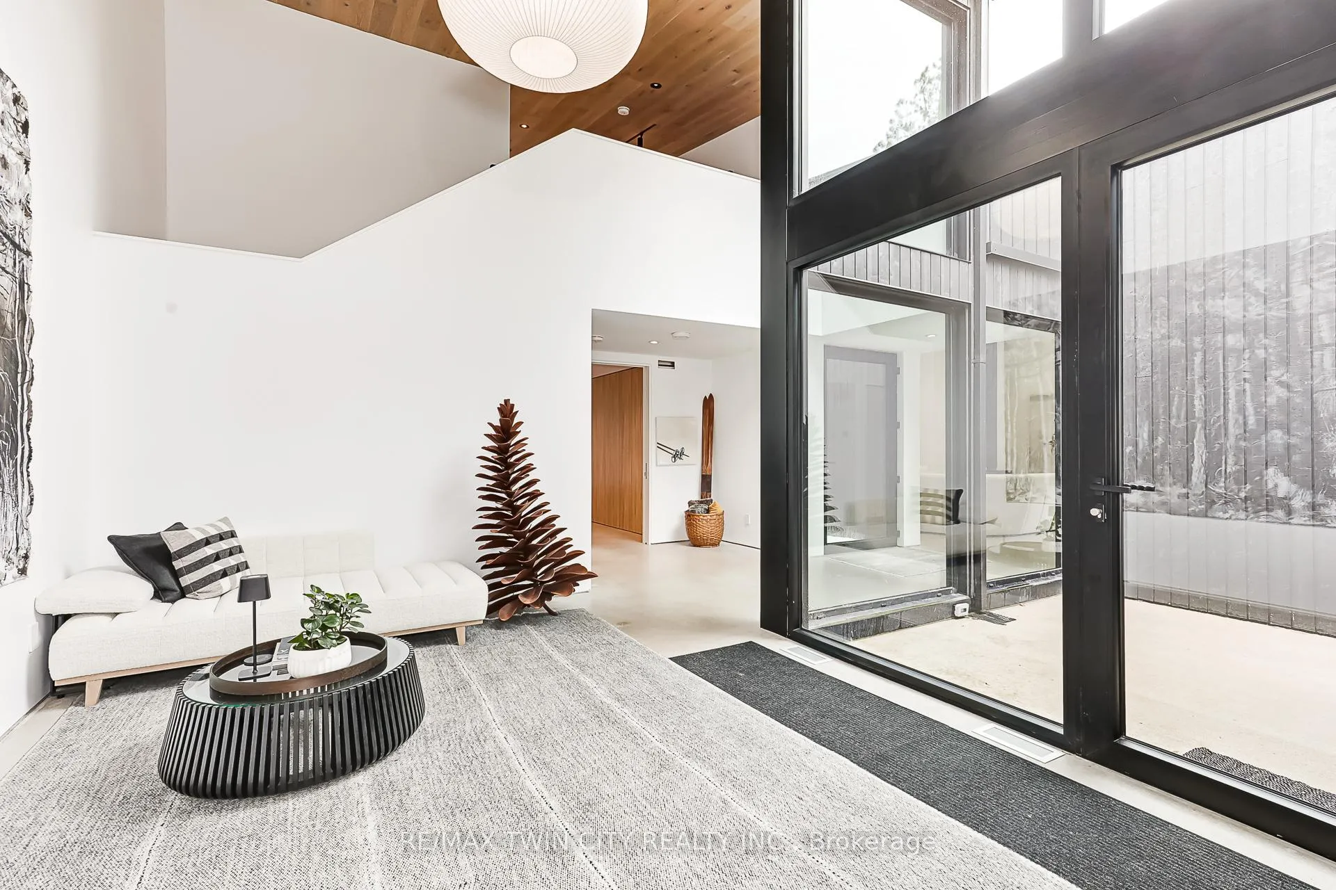Photo 4 of 112 Martin Grove, Blue Mountains — HOMEH