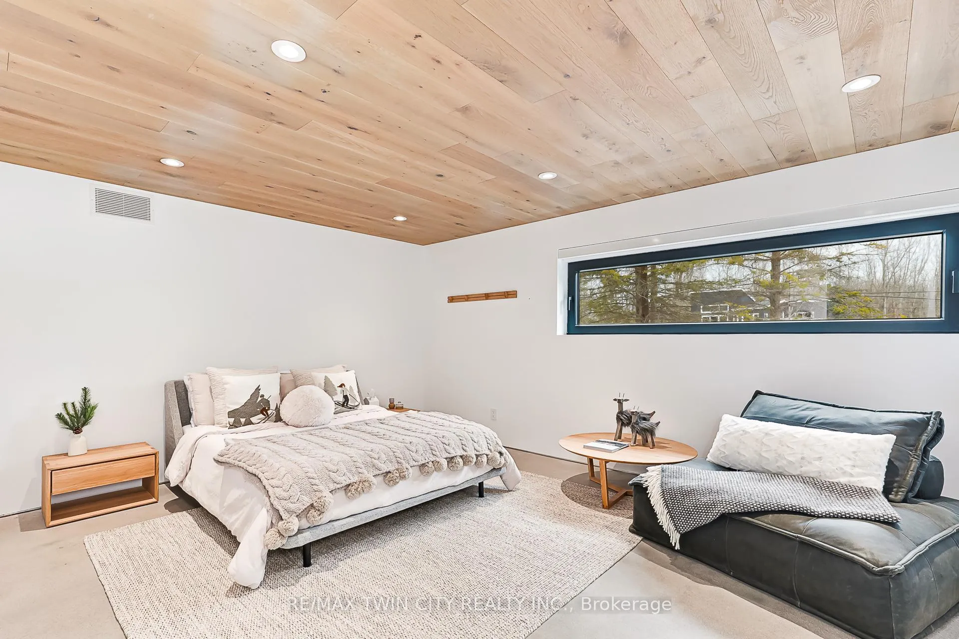 Photo 13 of 112 Martin Grove, Blue Mountains — HOMEH
