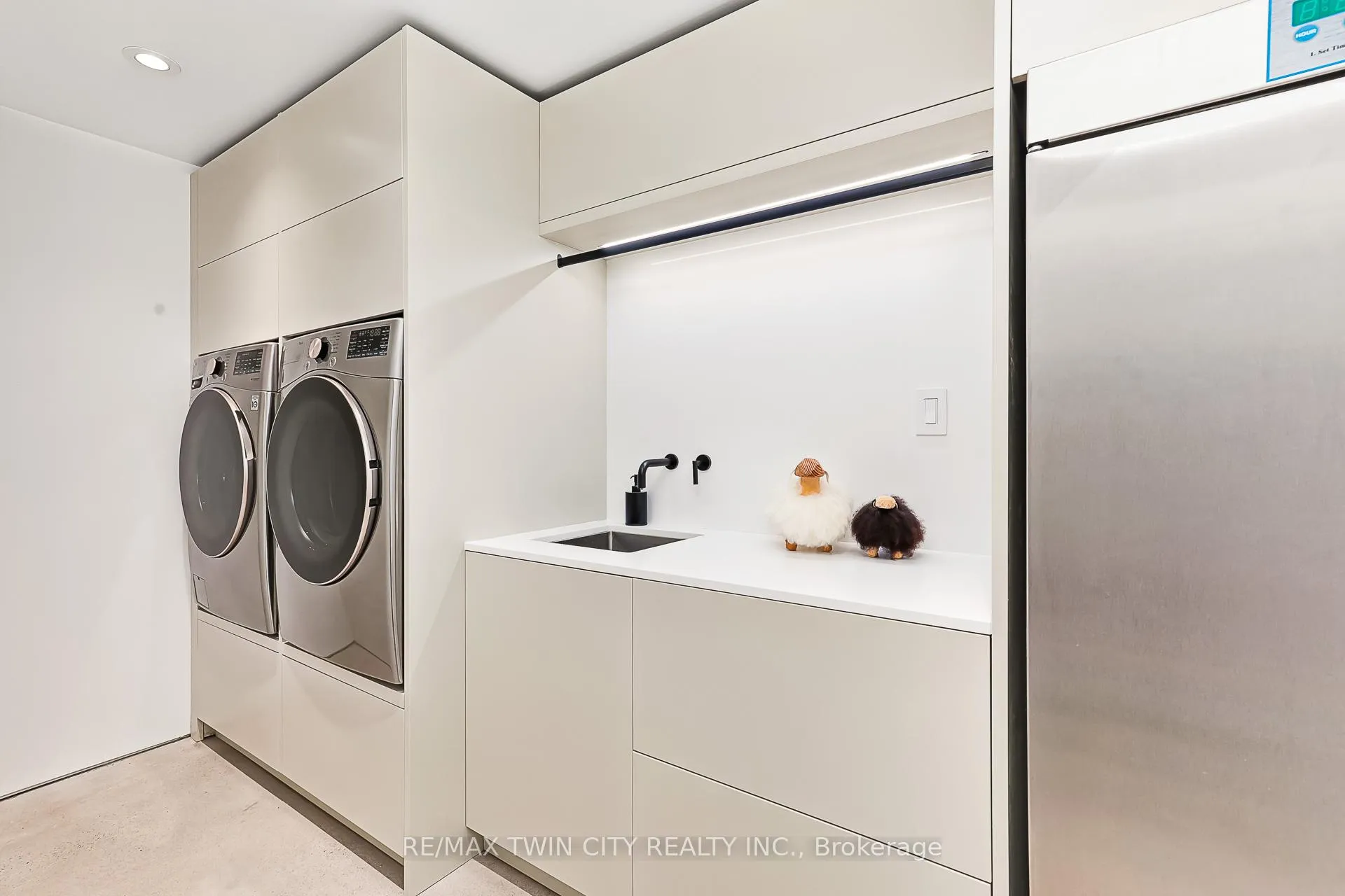 Photo 18 of 112 Martin Grove, Blue Mountains — HOMEH