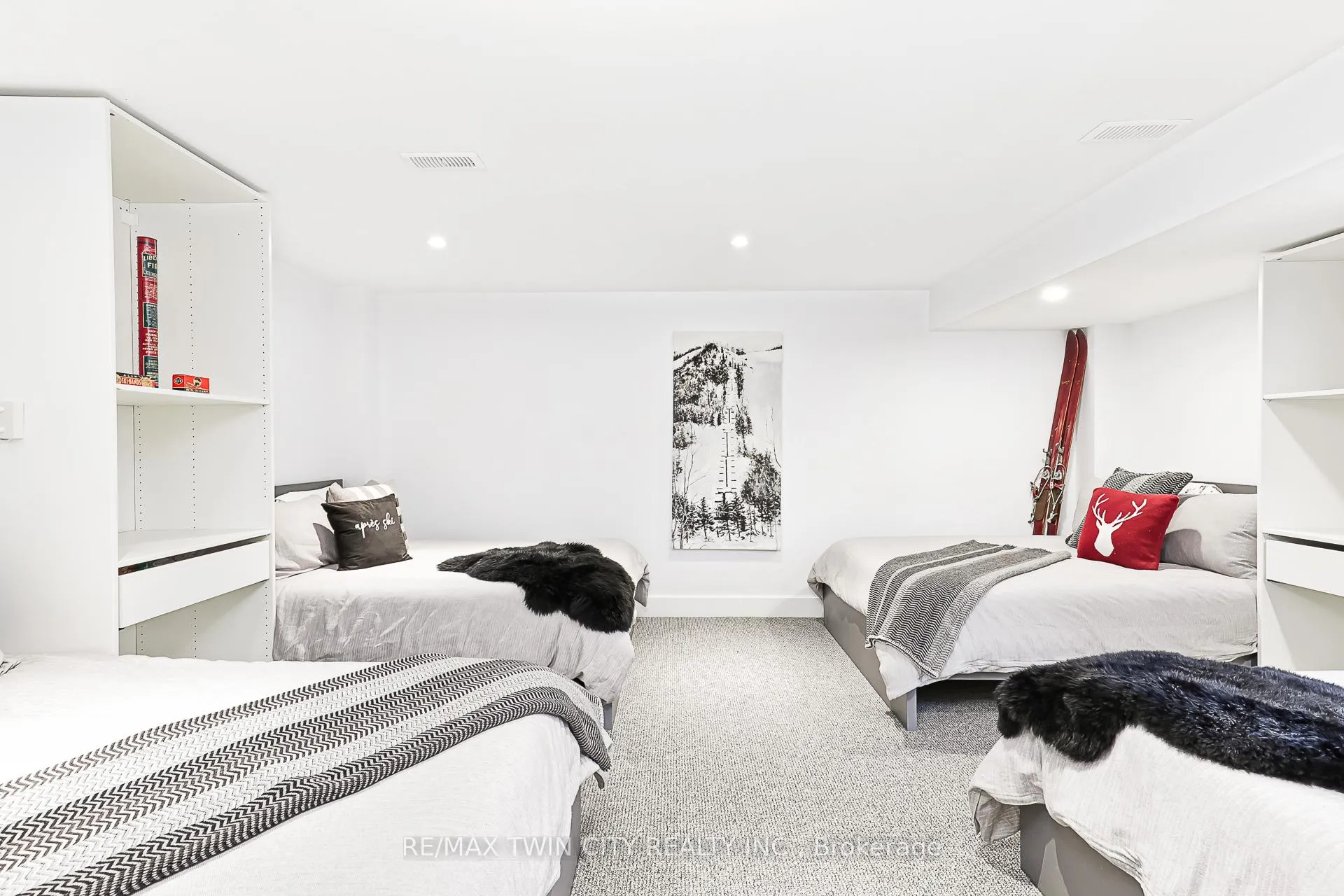 Photo 31 of 112 Martin Grove, Blue Mountains — HOMEH