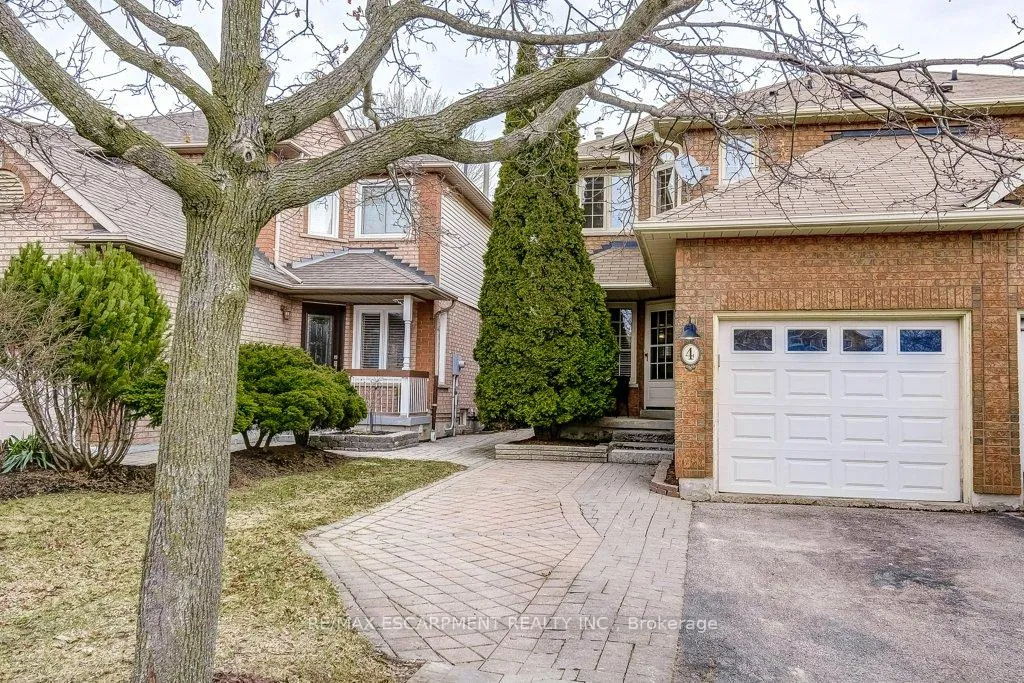 Photo 1 of 4 Harnesworth Crescent, Hamilton, Waterdown — HOMEH