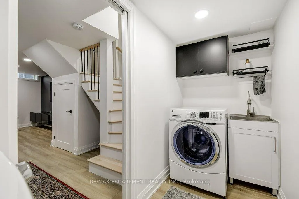 Photo 30 of 4 Harnesworth Crescent, Hamilton, Waterdown — HOMEH