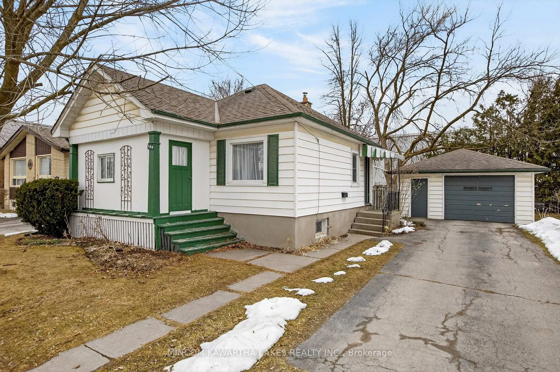 Photo 2 of 469 Edison Avenue, Peterborough, Otonabee Ward 1 — HOMEH