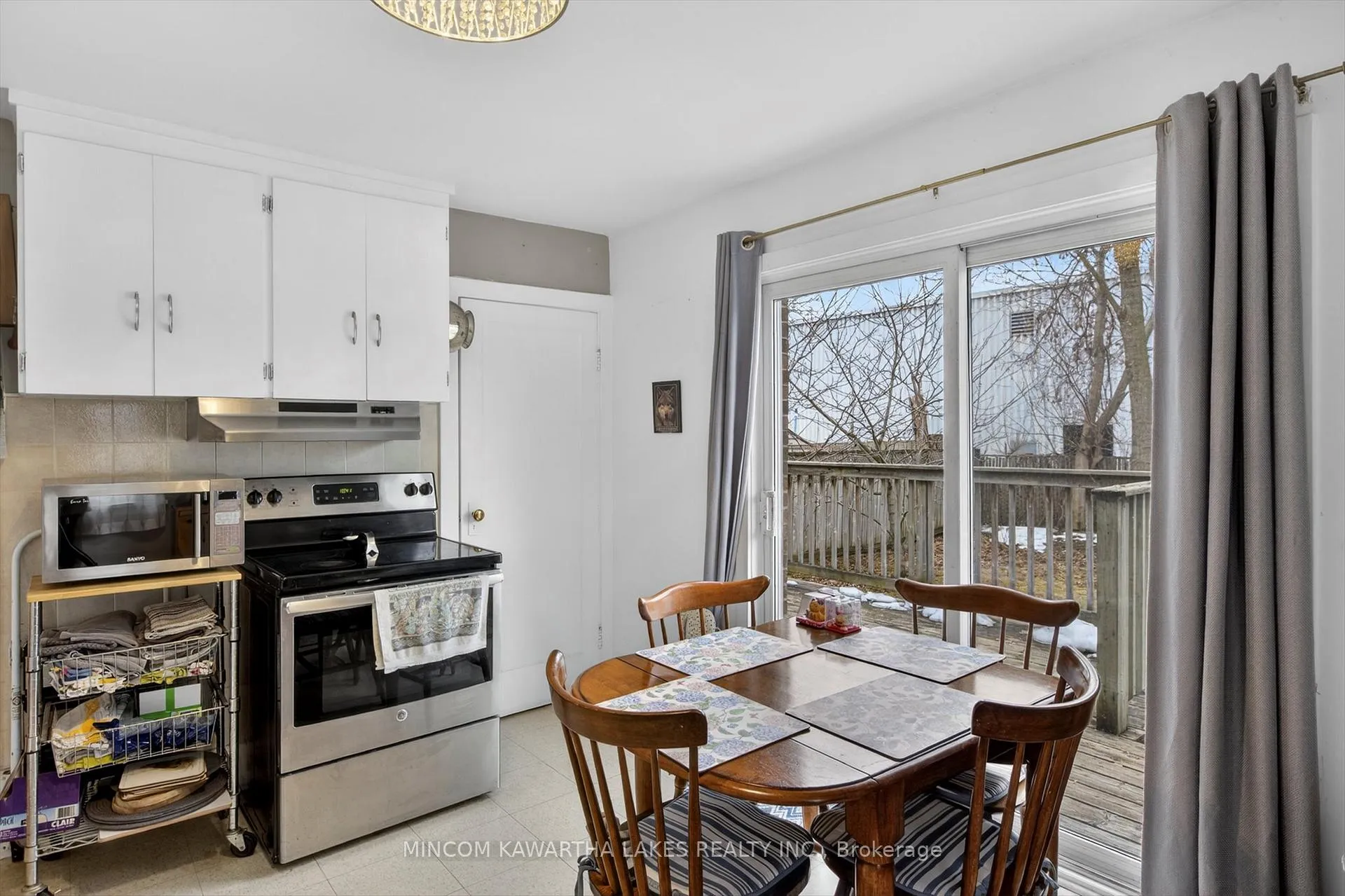 Photo 8 of 469 Edison Avenue, Peterborough, Otonabee Ward 1 — HOMEH