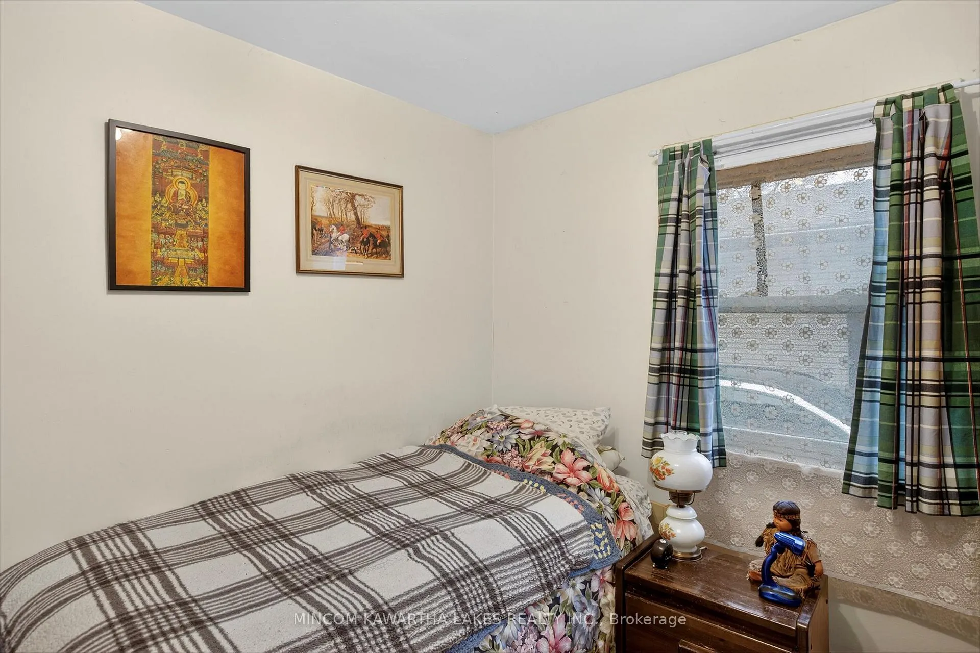 Photo 20 of 469 Edison Avenue, Peterborough, Otonabee Ward 1 — HOMEH