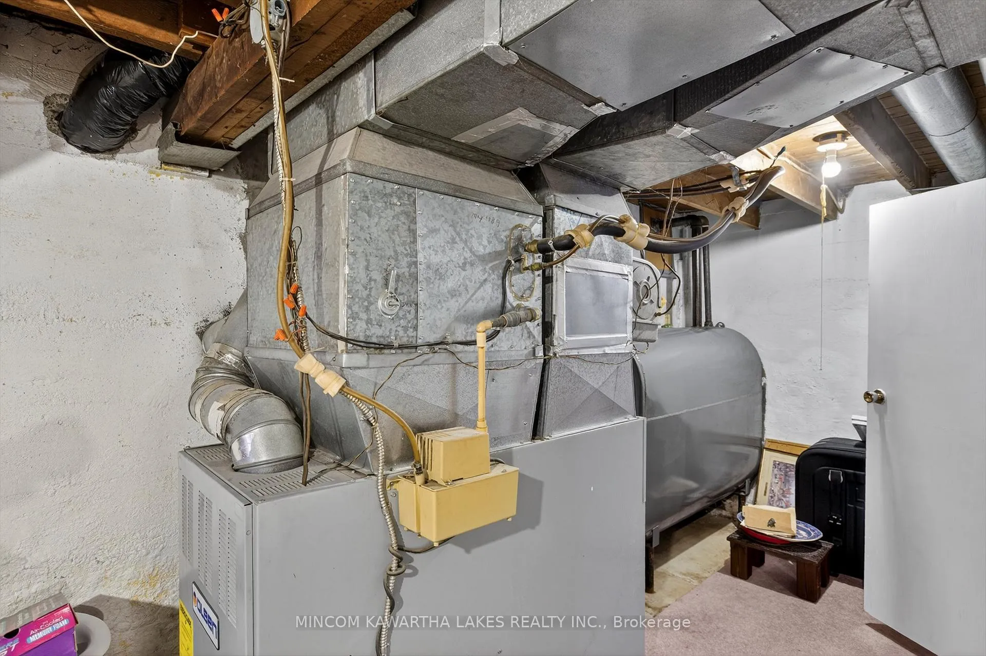 Photo 34 of 469 Edison Avenue, Peterborough, Otonabee Ward 1 — HOMEH
