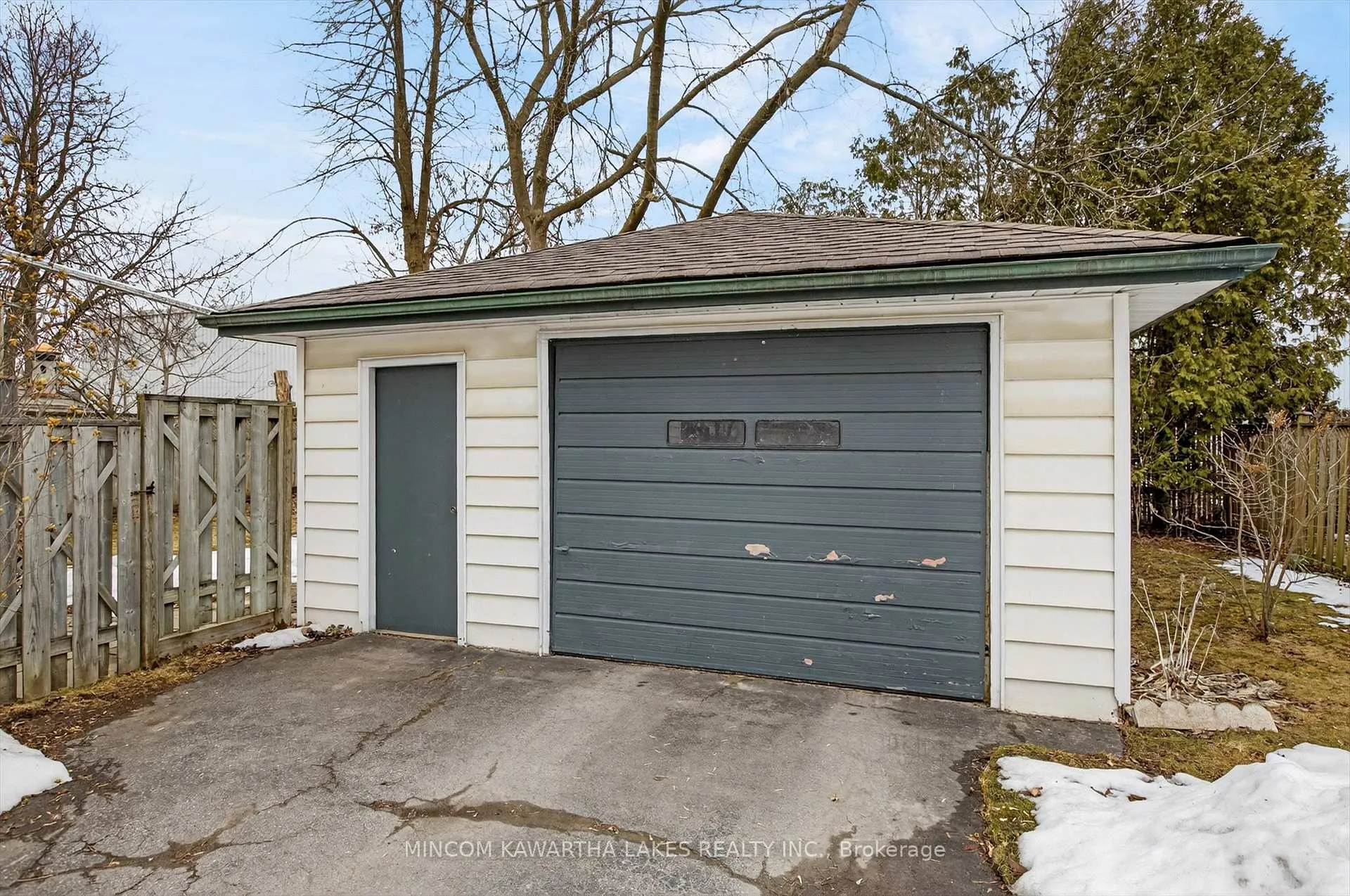Photo 36 of 469 Edison Avenue, Peterborough, Otonabee Ward 1 — HOMEH