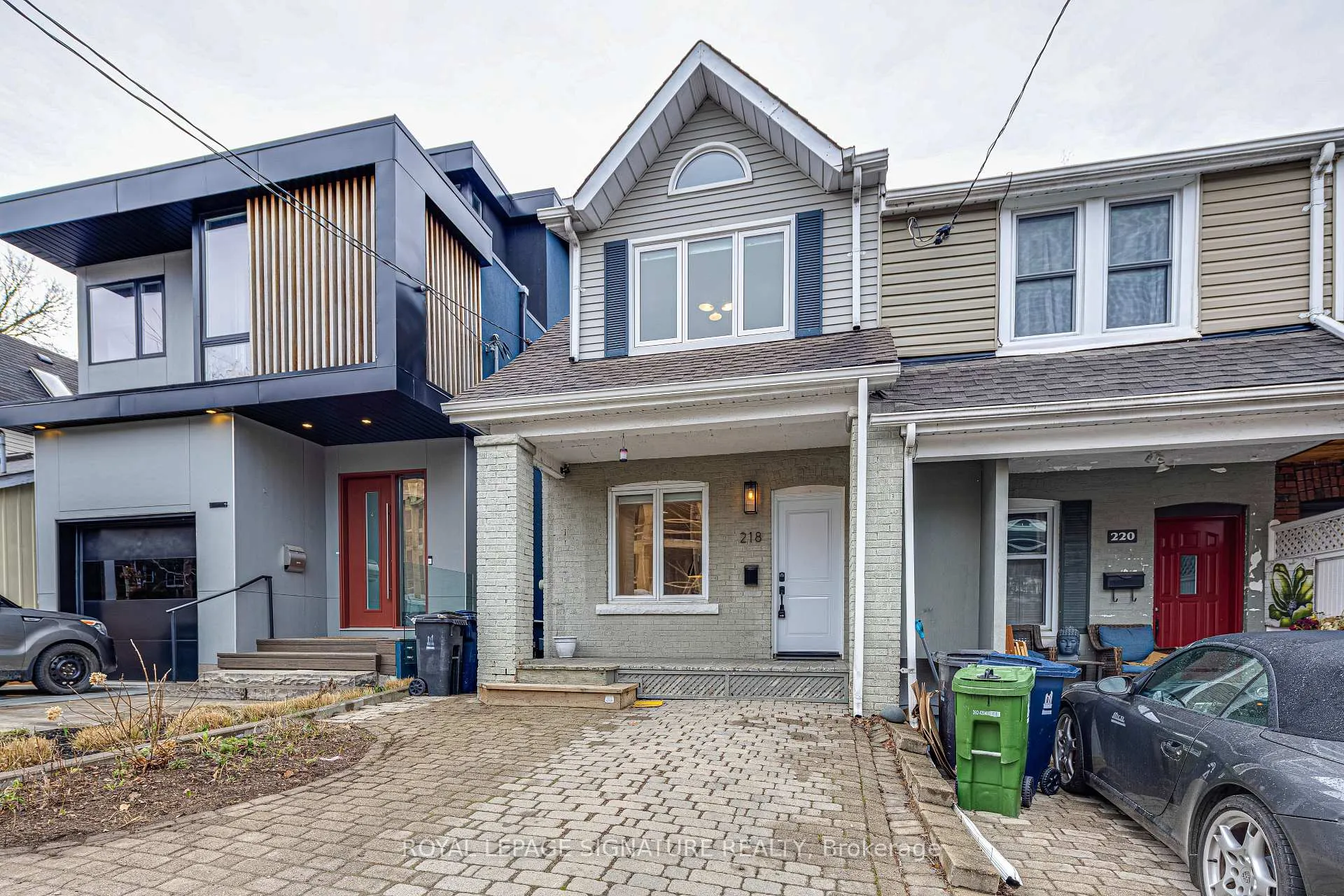 Photo 3 of 218 Lee Avenue, Toronto, The Beaches — HOMEH