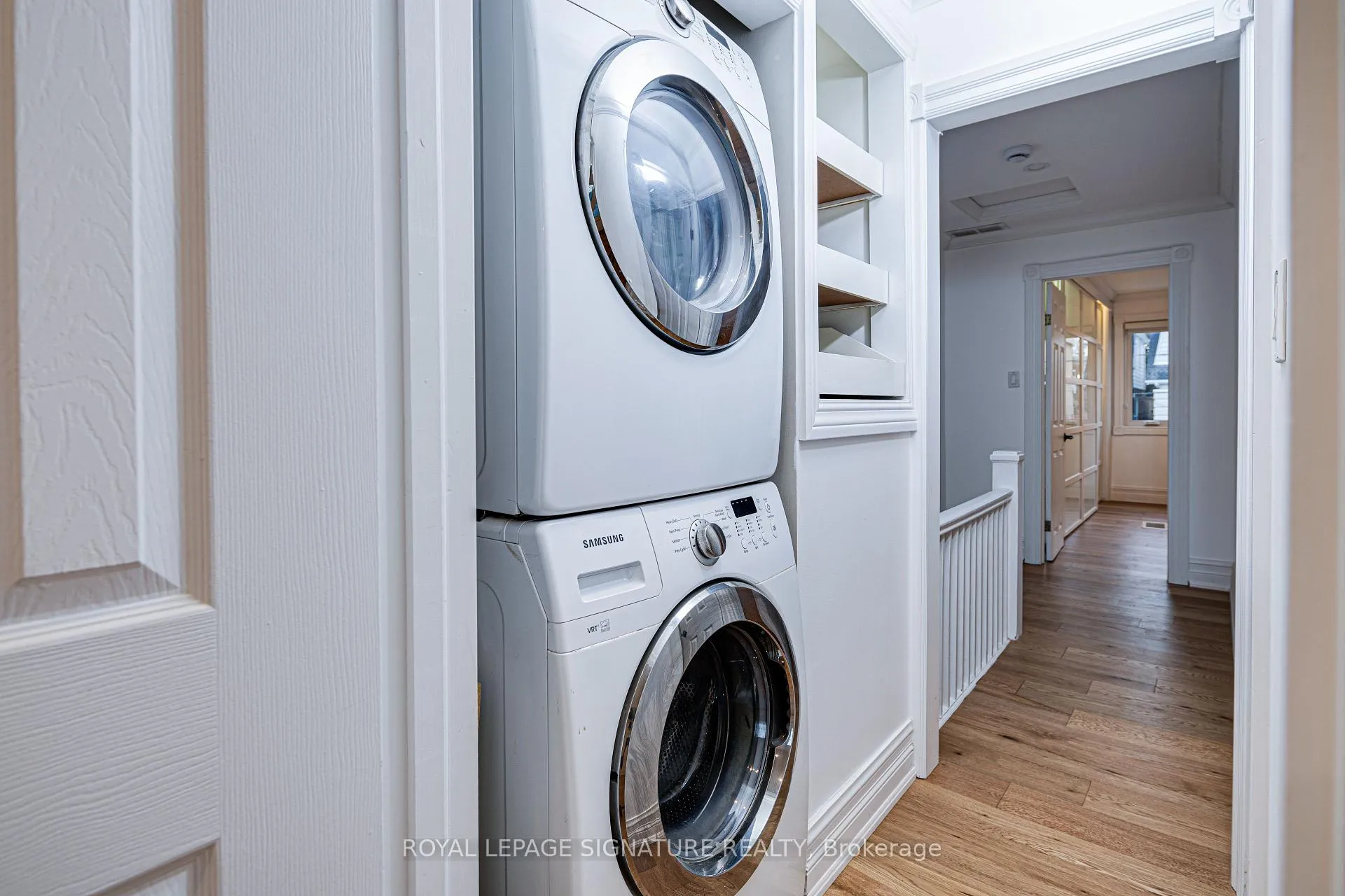 Photo 9 of 218 Lee Avenue, Toronto, The Beaches — HOMEH