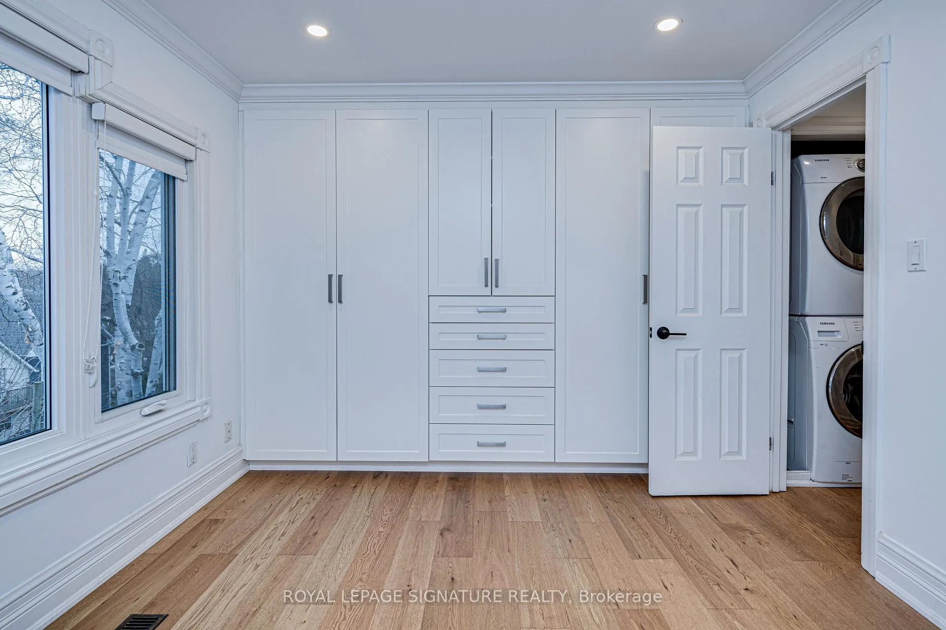 Photo 11 of 218 Lee Avenue, Toronto, The Beaches — HOMEH