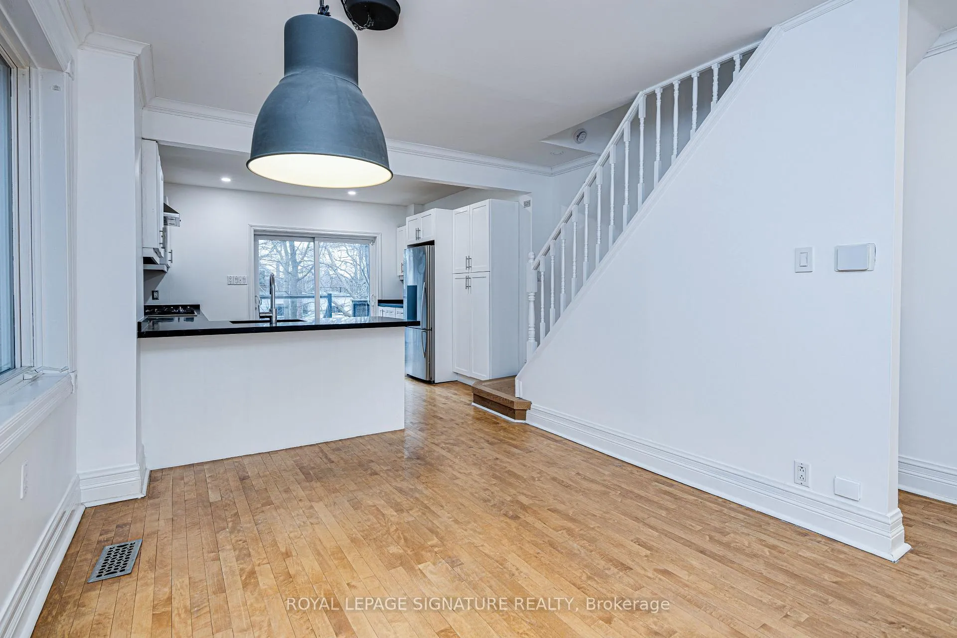 Photo 14 of 218 Lee Avenue, Toronto, The Beaches — HOMEH
