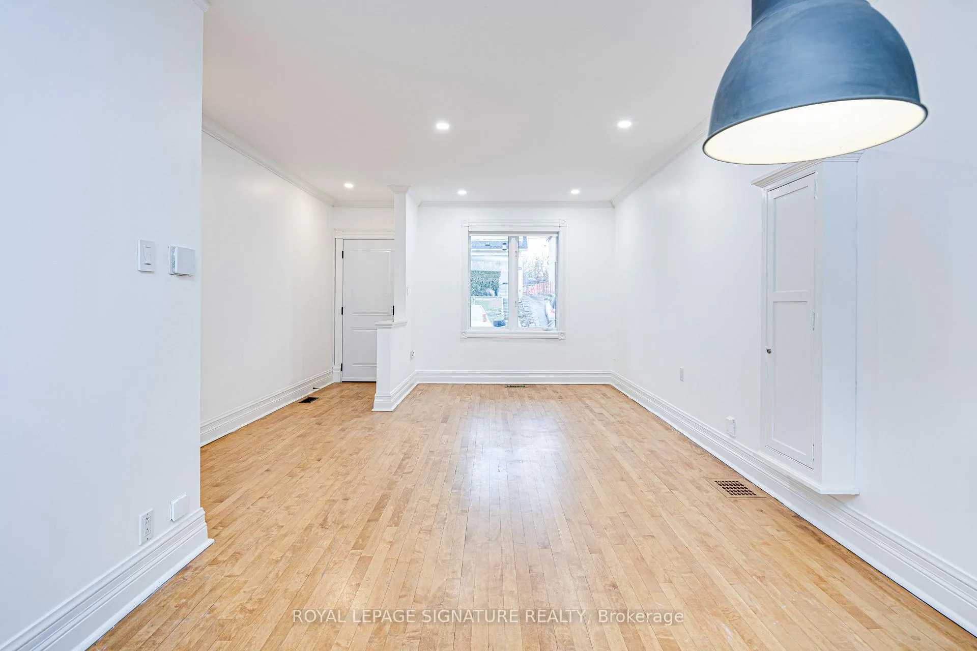 Photo 15 of 218 Lee Avenue, Toronto, The Beaches — HOMEH