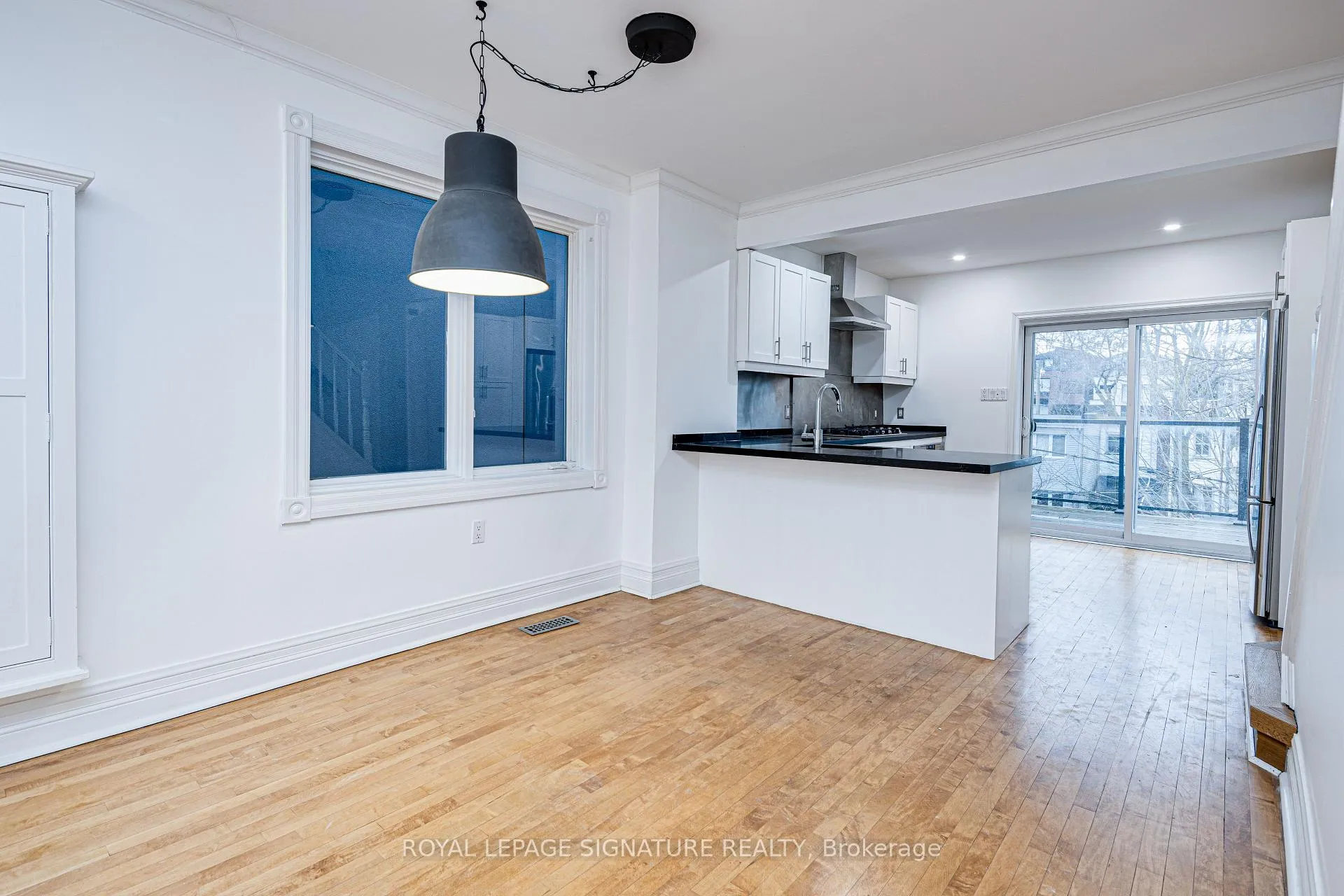 Photo 17 of 218 Lee Avenue, Toronto, The Beaches — HOMEH