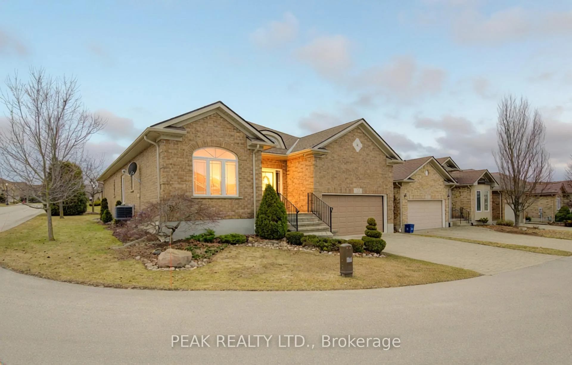 Photo 3 of 103 Devonshire Drive, Wilmot — HOMEH