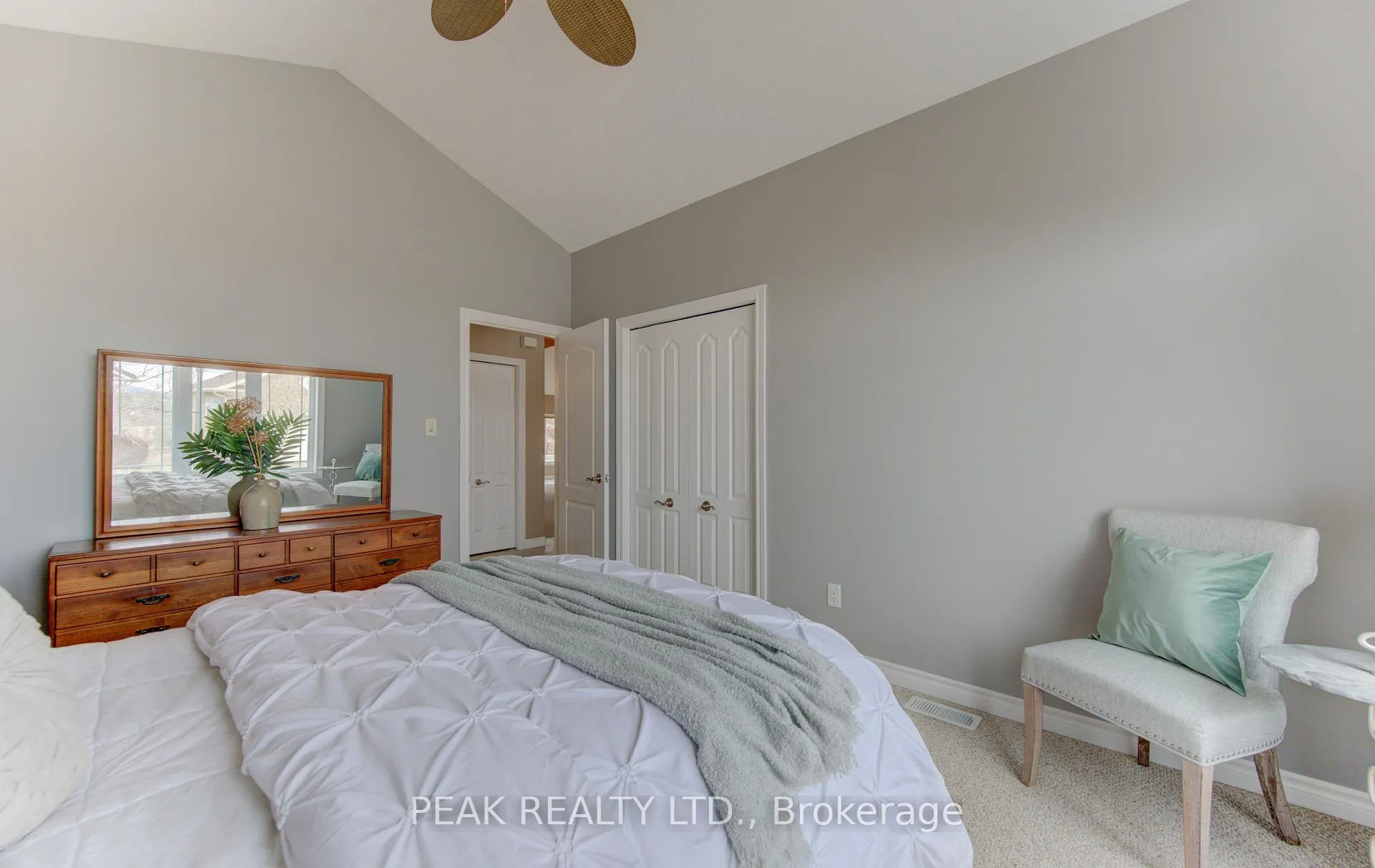 Photo 7 of 103 Devonshire Drive, Wilmot — HOMEH