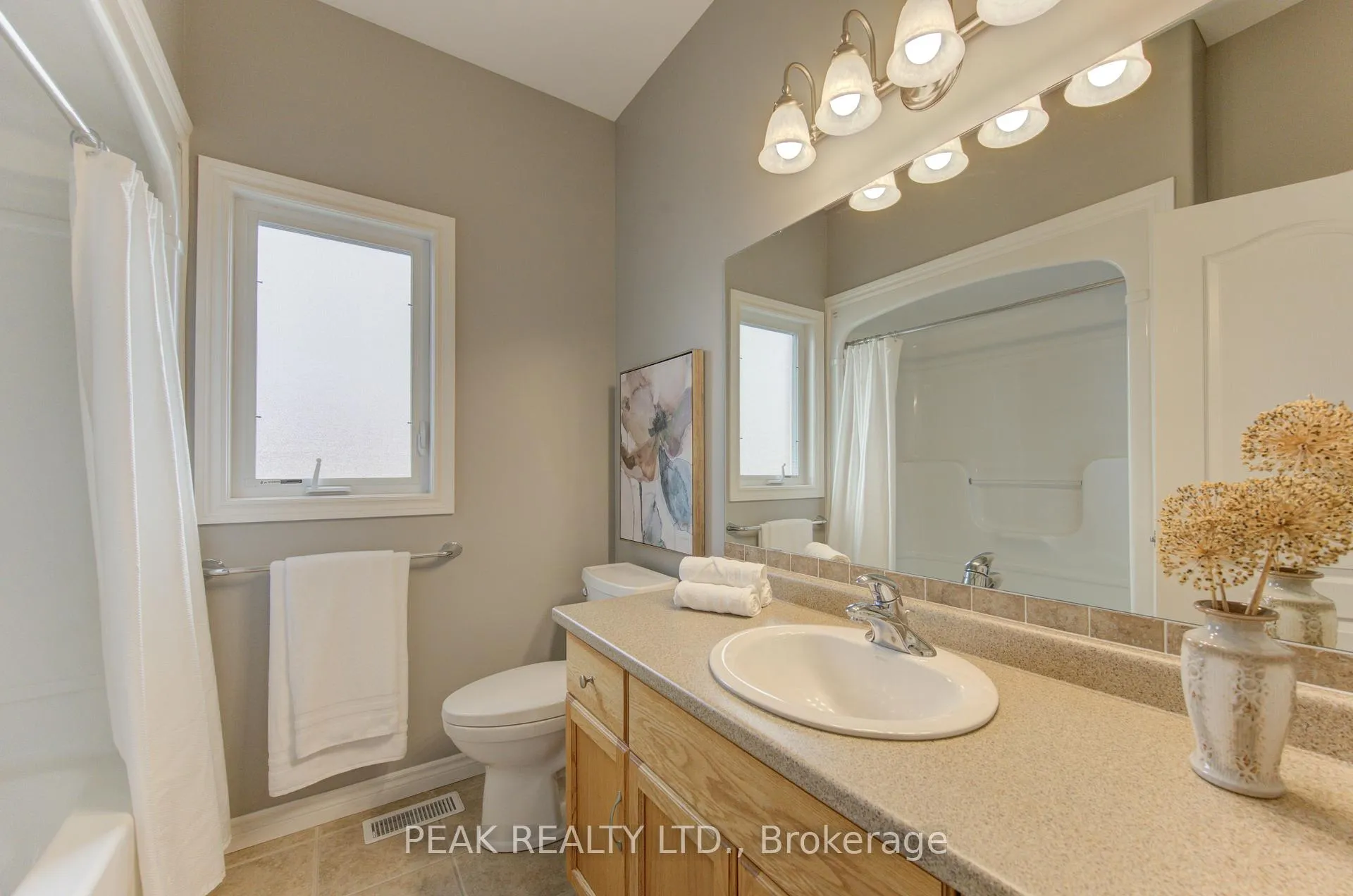 Photo 8 of 103 Devonshire Drive, Wilmot — HOMEH