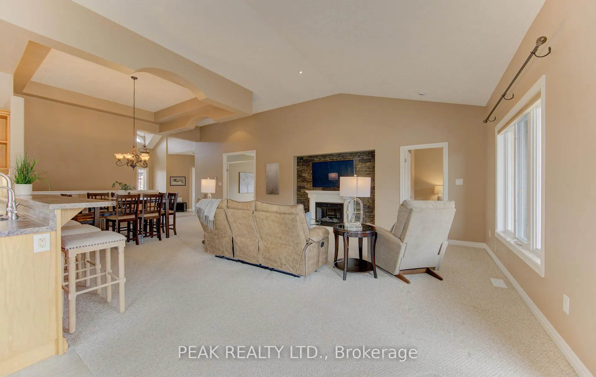 Photo 16 of 103 Devonshire Drive, Wilmot — HOMEH