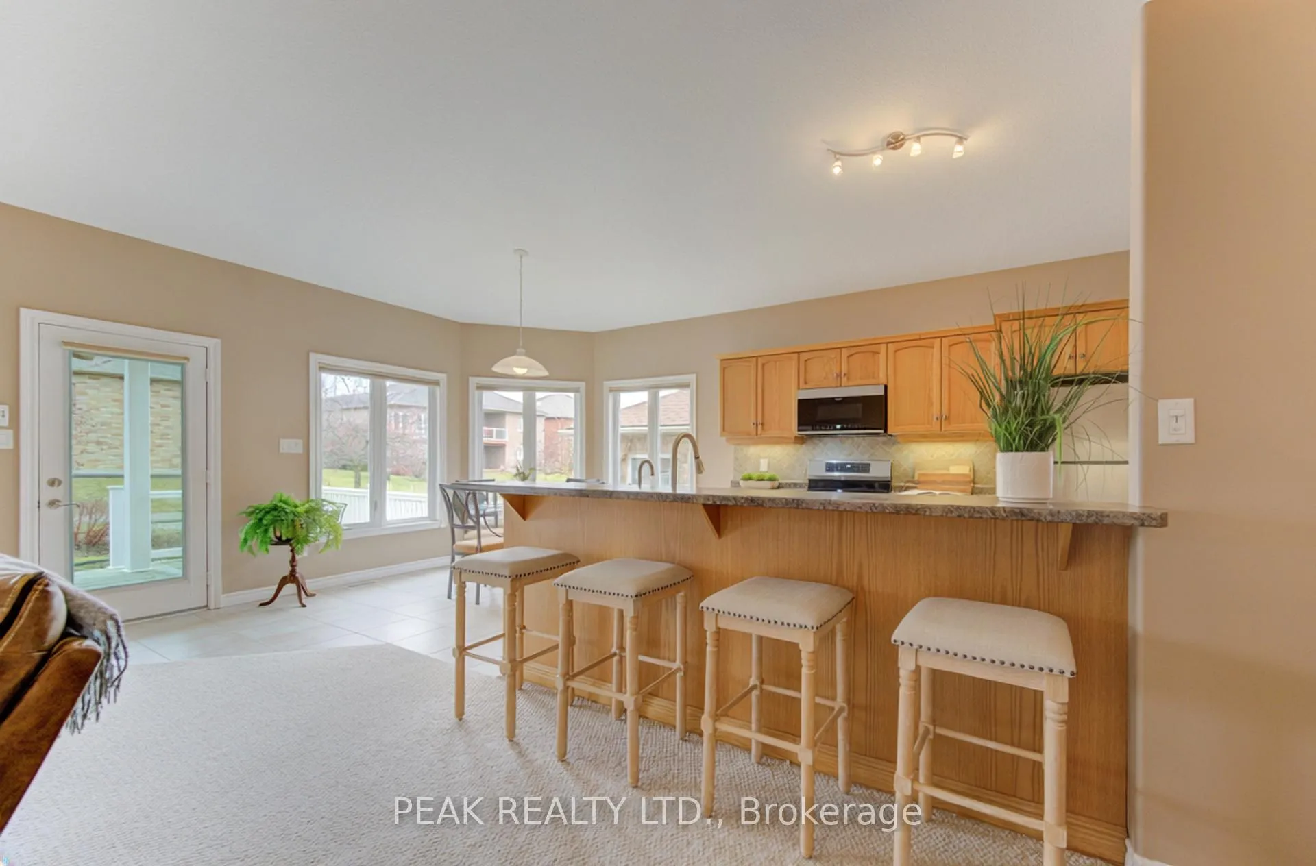 Photo 18 of 103 Devonshire Drive, Wilmot — HOMEH