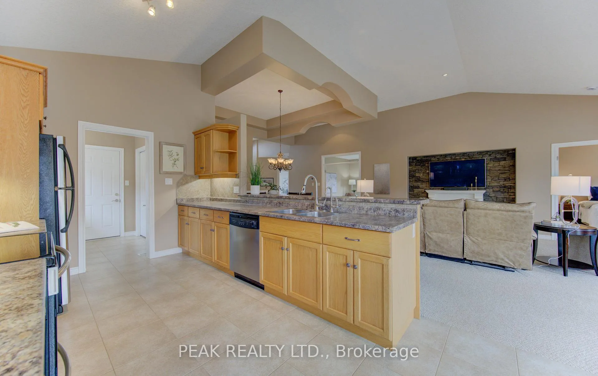 Photo 25 of 103 Devonshire Drive, Wilmot — HOMEH