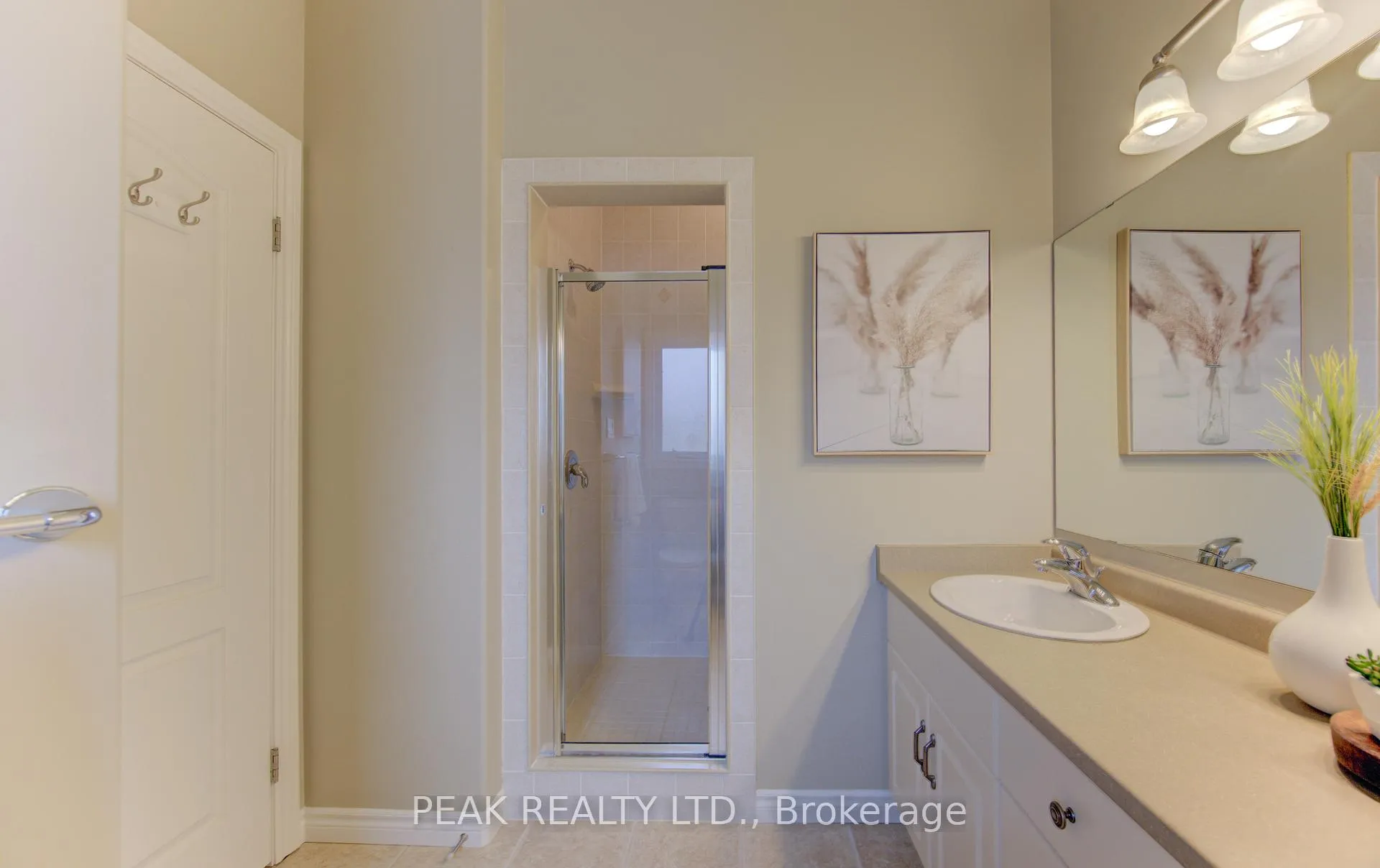Photo 31 of 103 Devonshire Drive, Wilmot — HOMEH