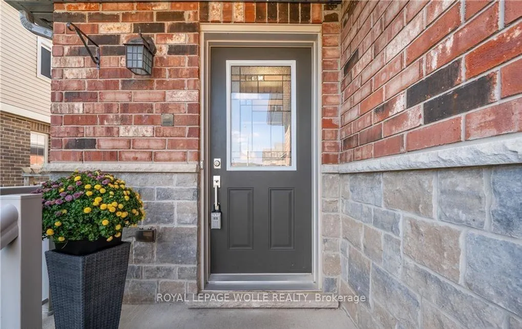 Photo 5 of 25 Machado Street, Kitchener, Huron Park — HOMEH
