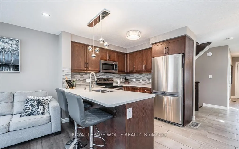Photo 11 of 25 Machado Street, Kitchener, Huron Park — HOMEH
