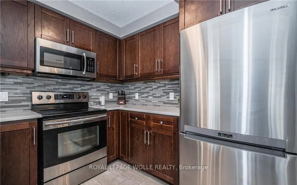 Photo 14 of 25 Machado Street, Kitchener, Huron Park — HOMEH