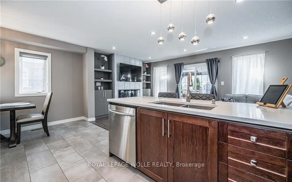 Photo 15 of 25 Machado Street, Kitchener, Huron Park — HOMEH