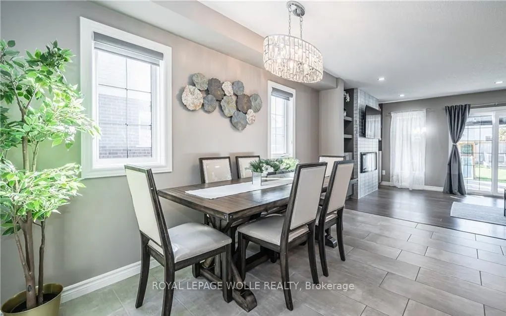 Photo 16 of 25 Machado Street, Kitchener, Huron Park — HOMEH