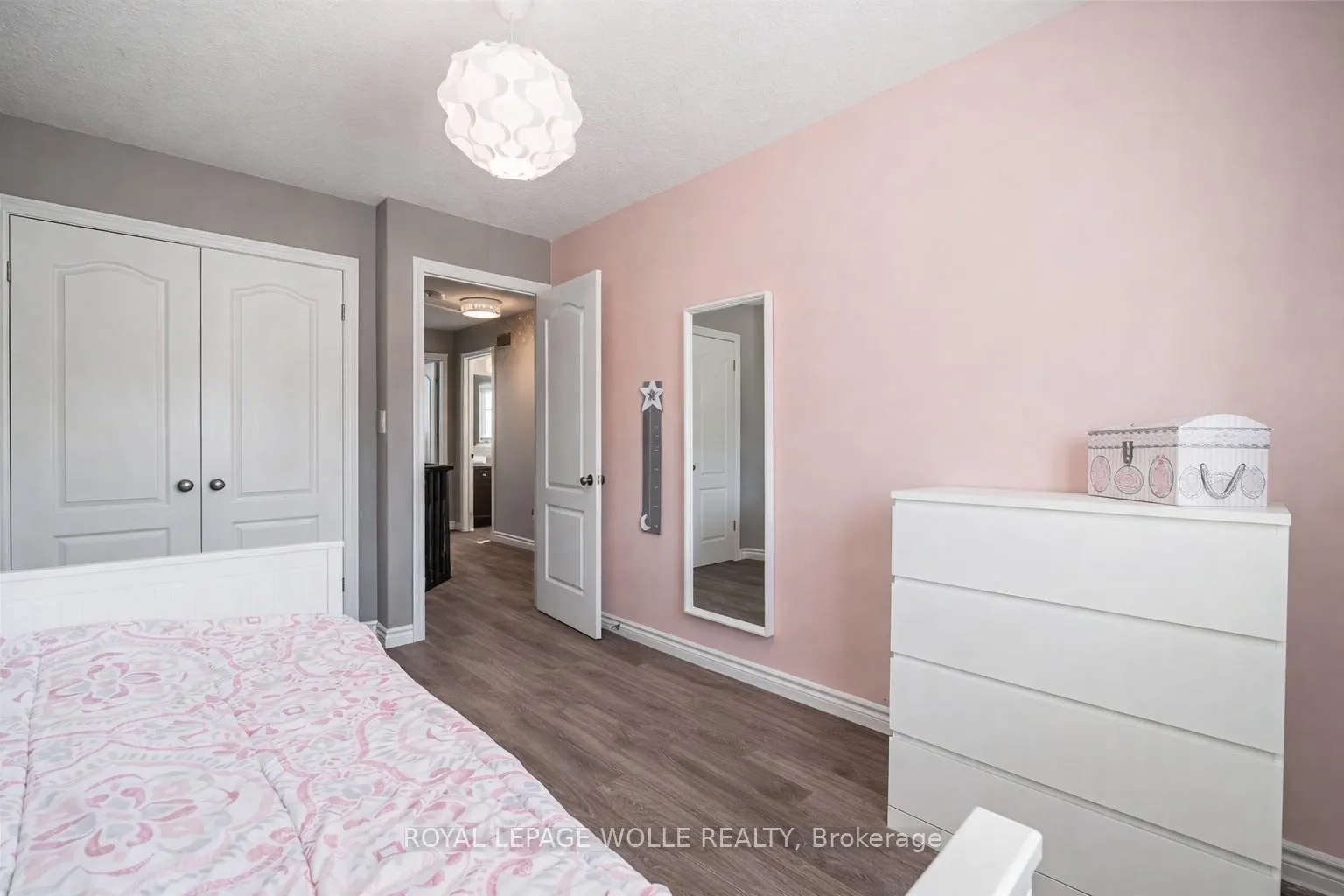 Photo 21 of 25 Machado Street, Kitchener, Huron Park — HOMEH