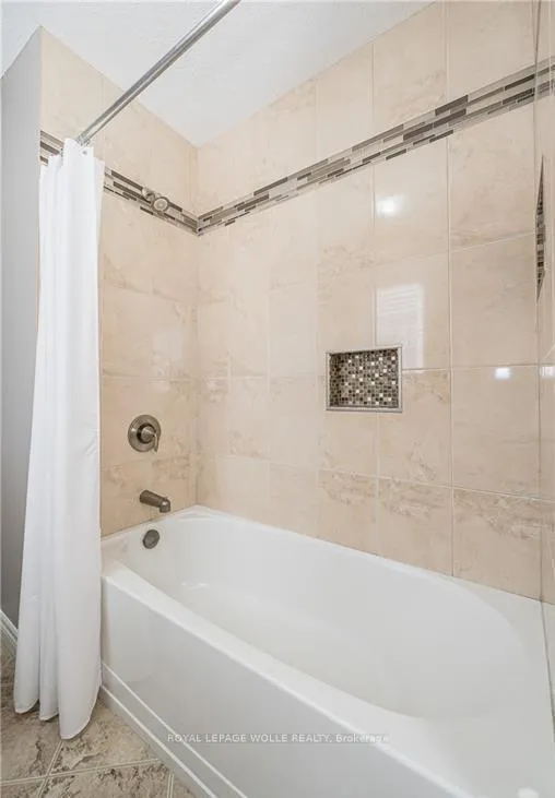 Photo 23 of 25 Machado Street, Kitchener, Huron Park — HOMEH