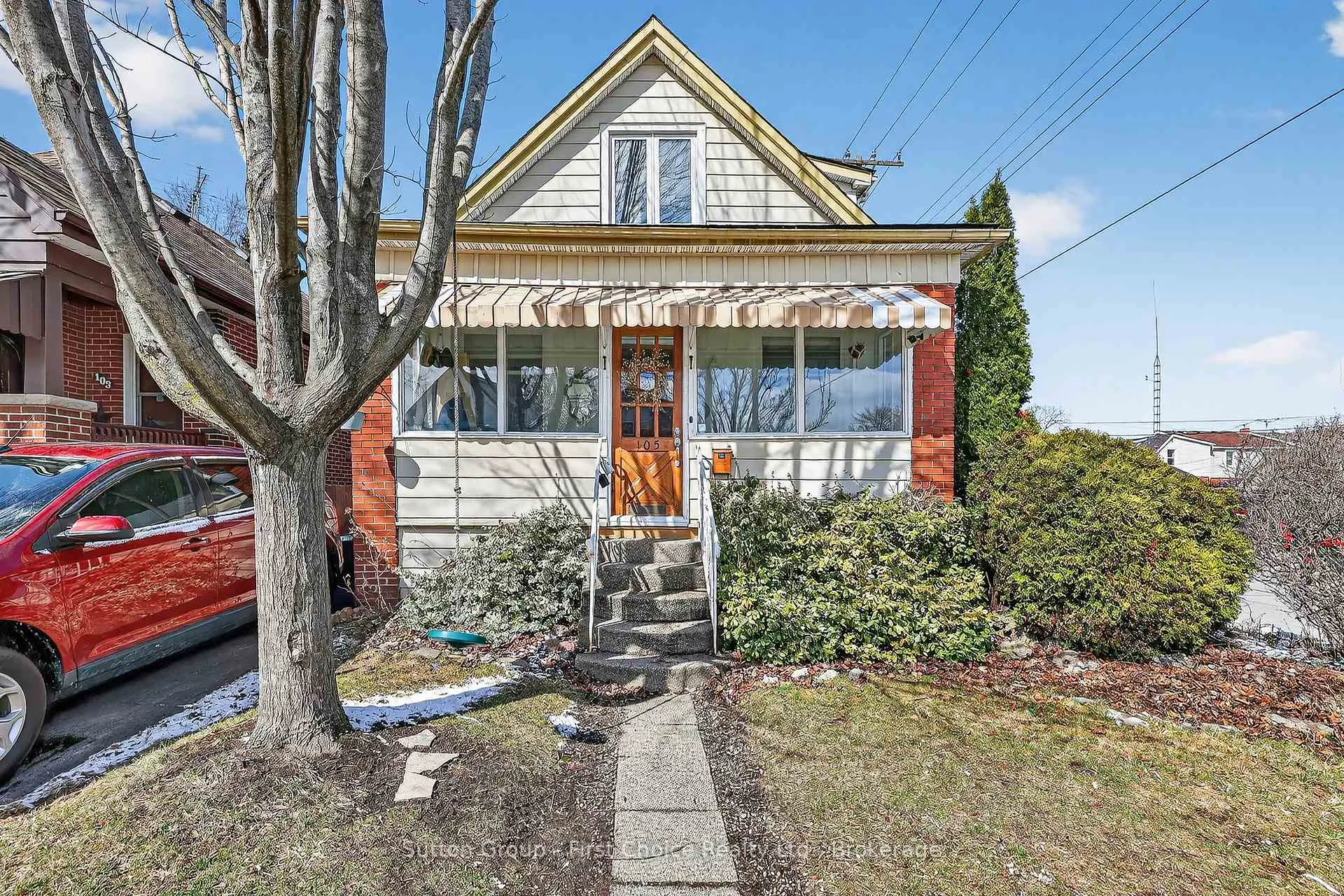 Photo 4 of 105 Barons Avenue N, Hamilton, Homeside — HOMEH