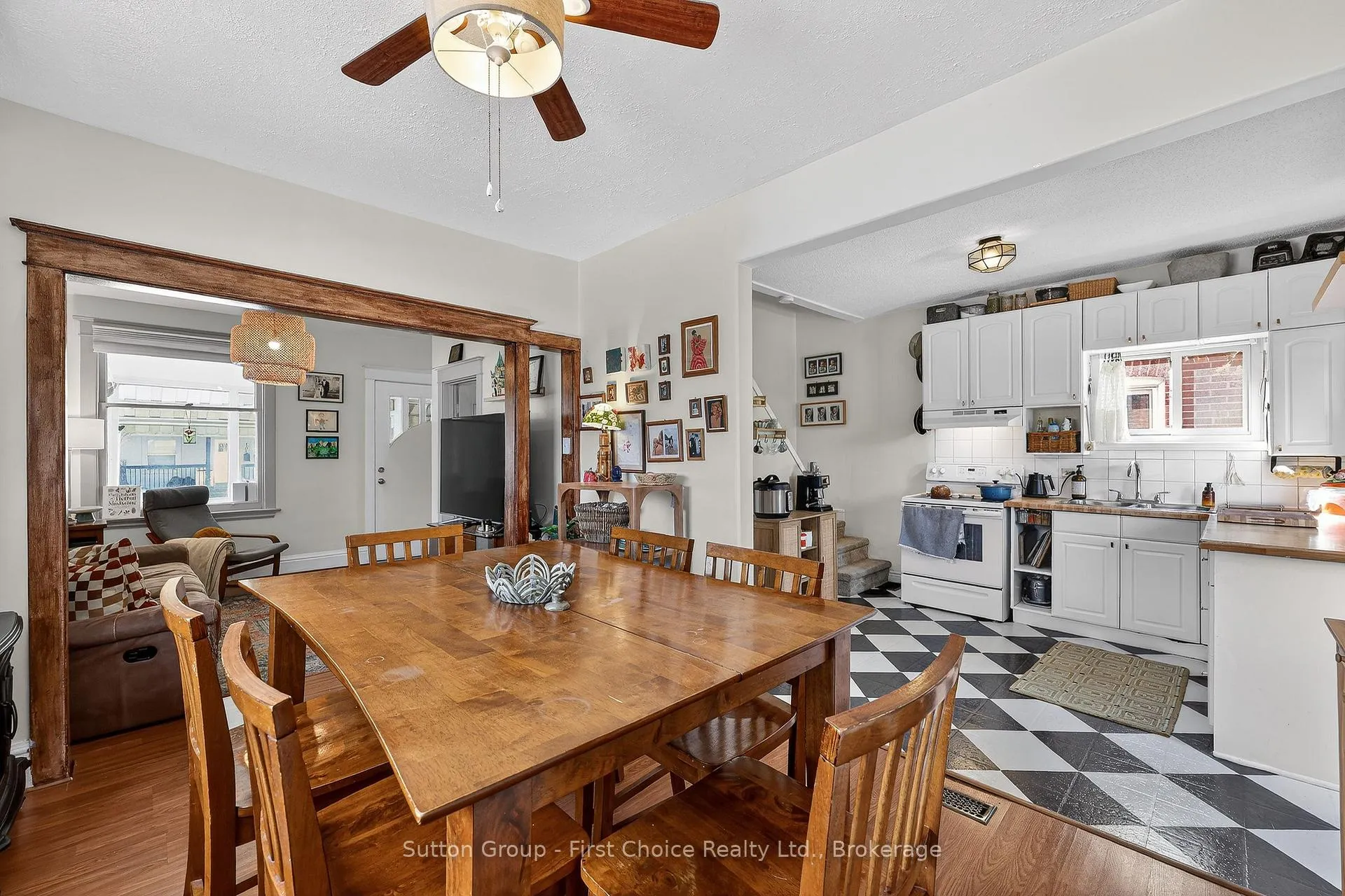 Photo 8 of 105 Barons Avenue N, Hamilton, Homeside — HOMEH