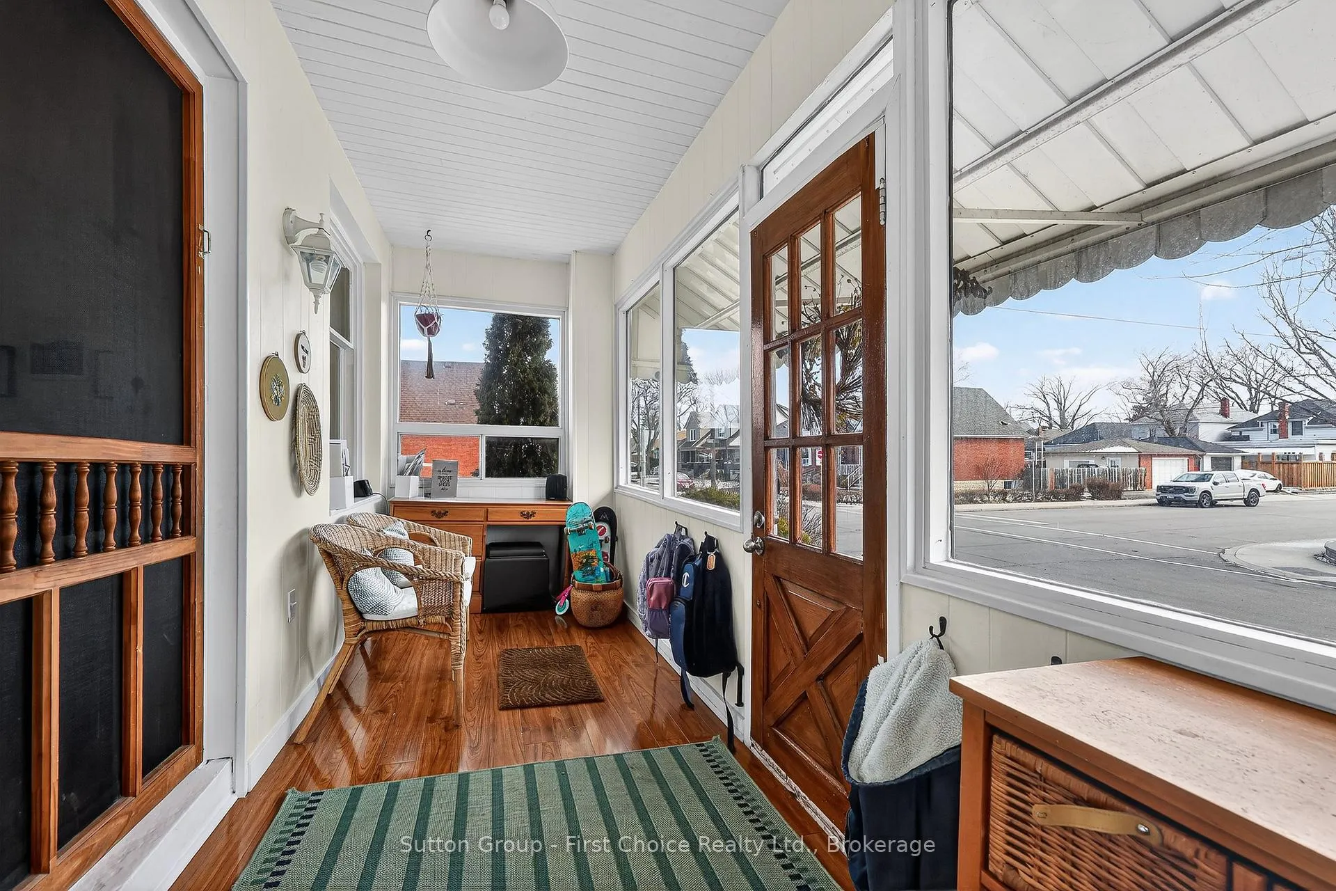 Photo 15 of 105 Barons Avenue N, Hamilton, Homeside — HOMEH