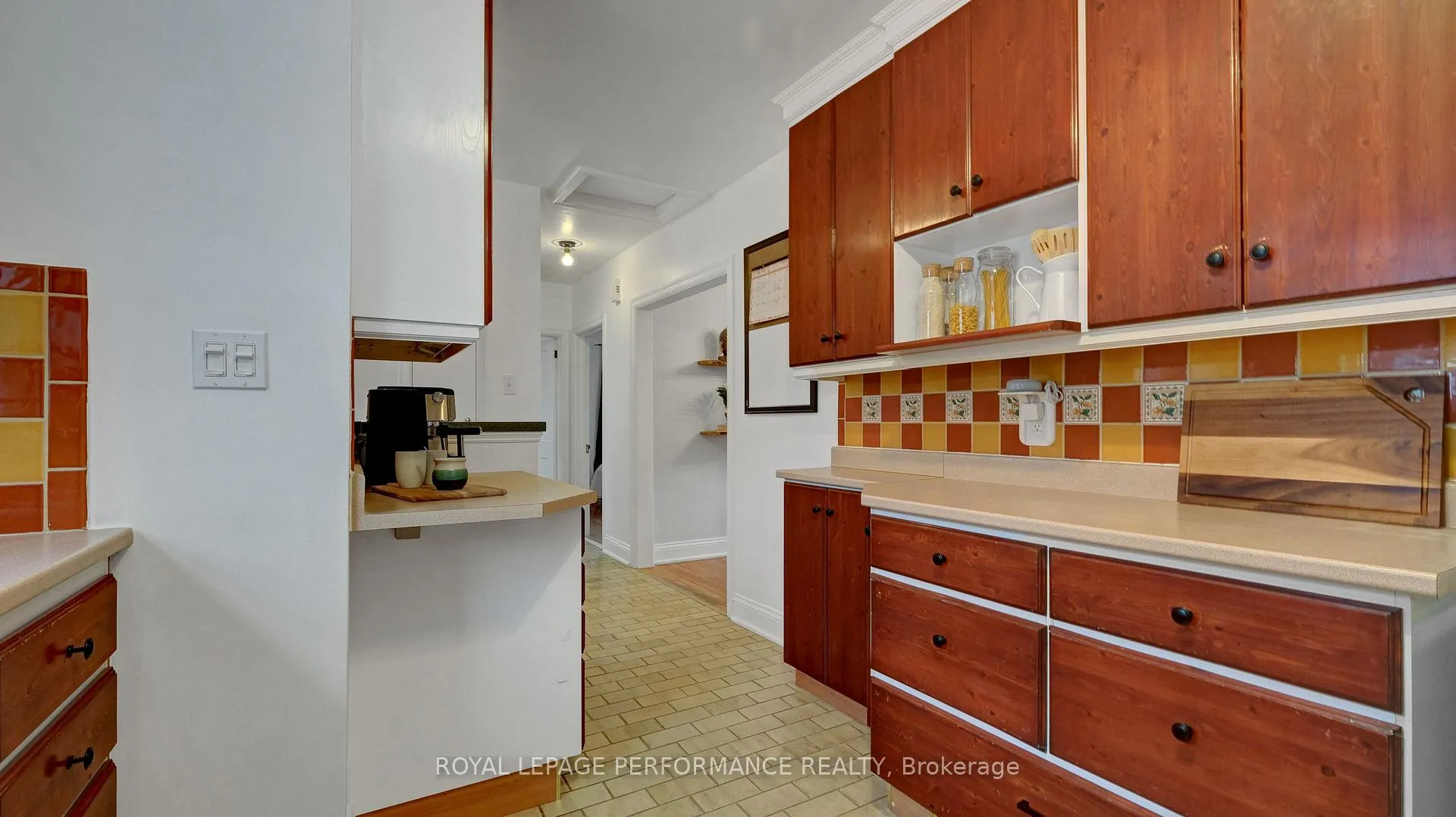 Photo 9 of 319 Frontenac Street, Ottawa, Vanier — HOMEH