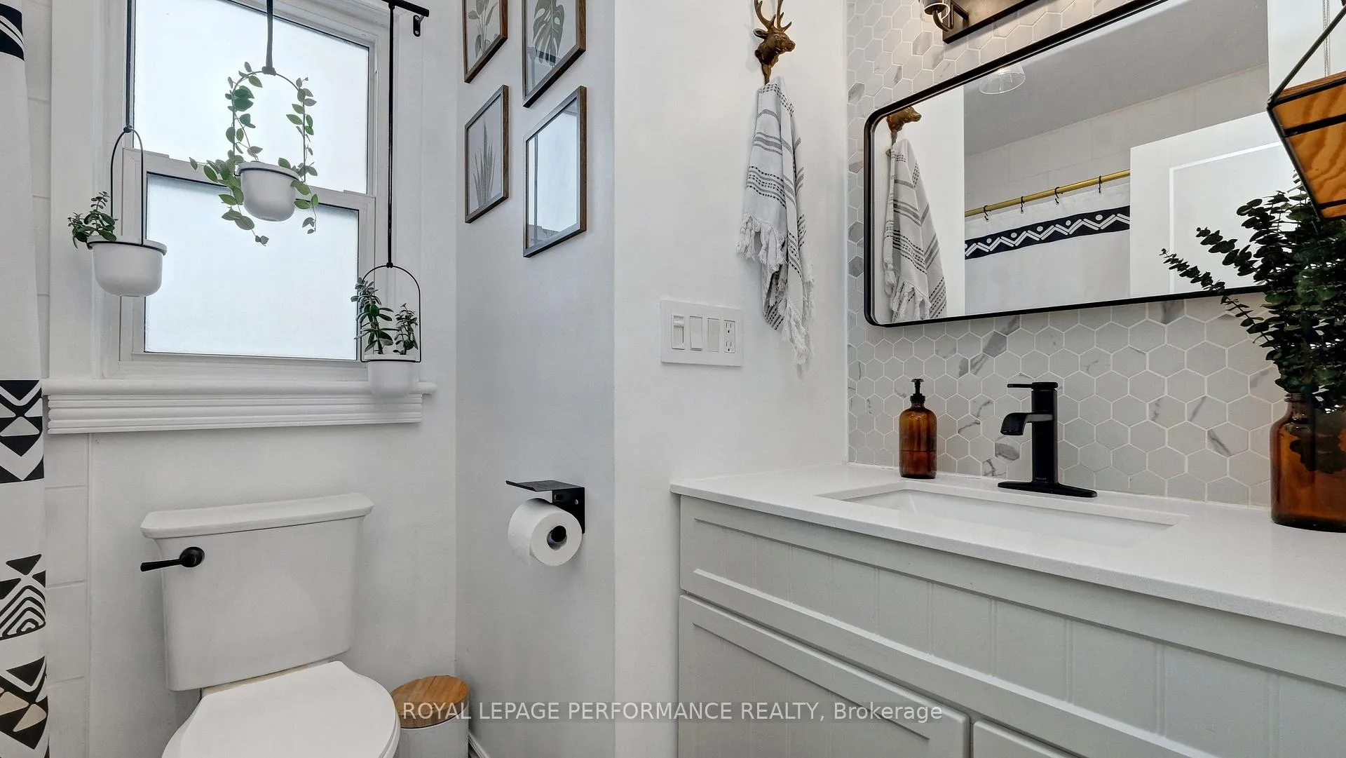 Photo 12 of 319 Frontenac Street, Ottawa, Vanier — HOMEH