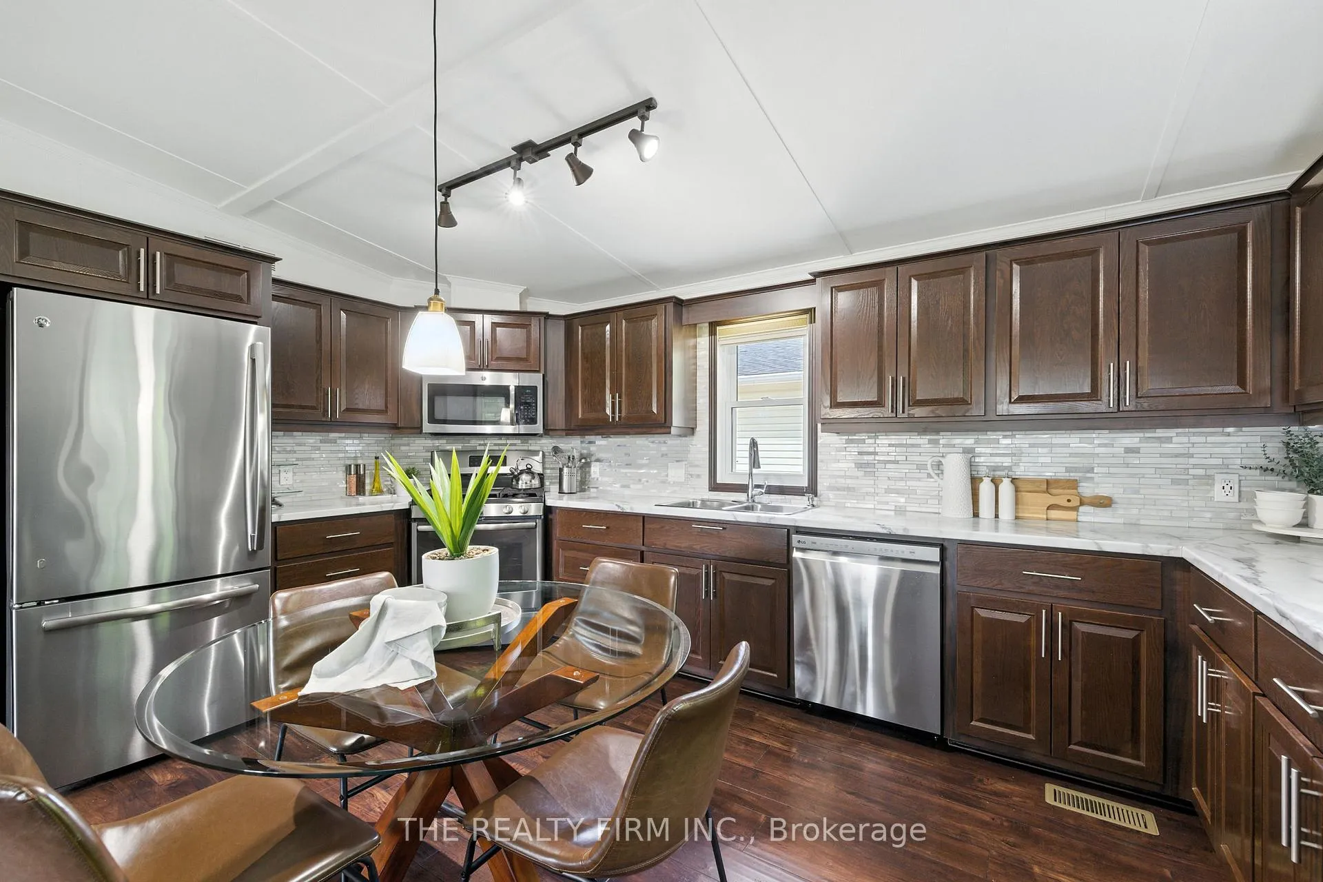 Photo 7 of Unit 1, 22790 Amiens Road, Middlesex Centre, Komoka — HOMEH