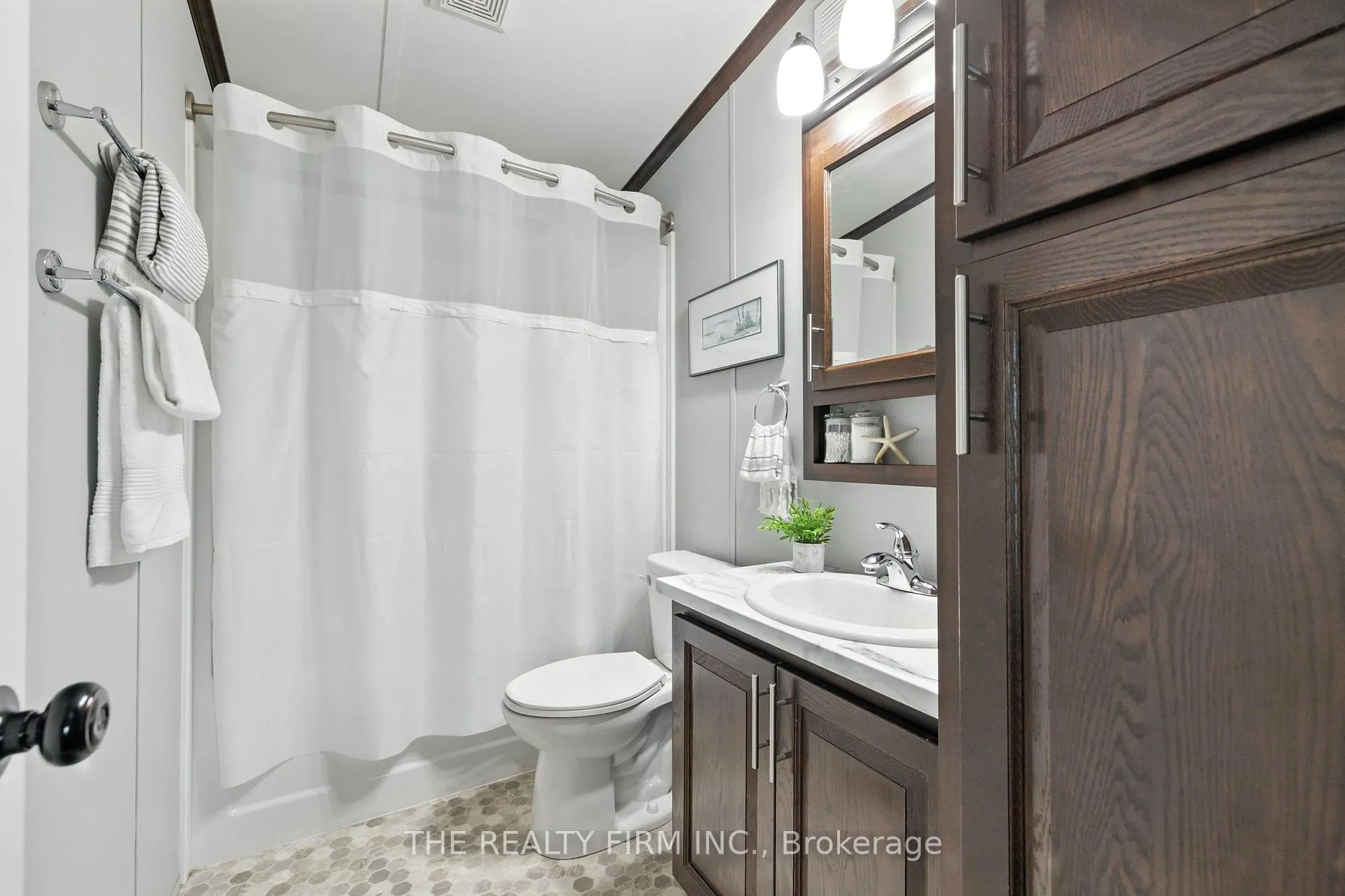 Photo 12 of Unit 1, 22790 Amiens Road, Middlesex Centre, Komoka — HOMEH