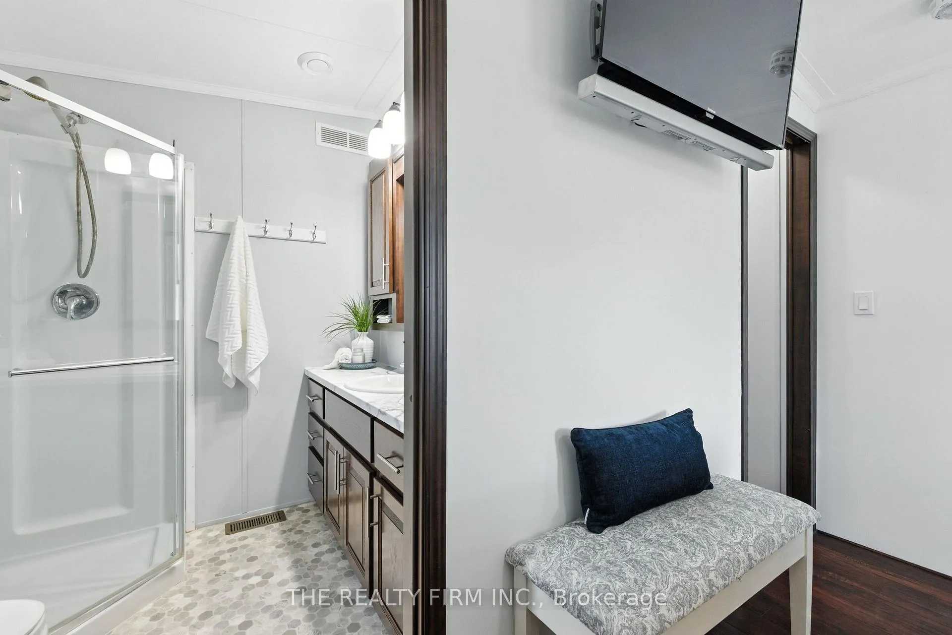 Photo 21 of Unit 1, 22790 Amiens Road, Middlesex Centre, Komoka — HOMEH