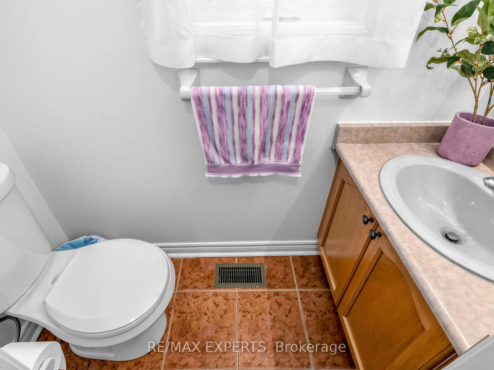 Photo 7 of 67 Tremblay Avenue, Vaughan, Vellore Village — HOMEH
