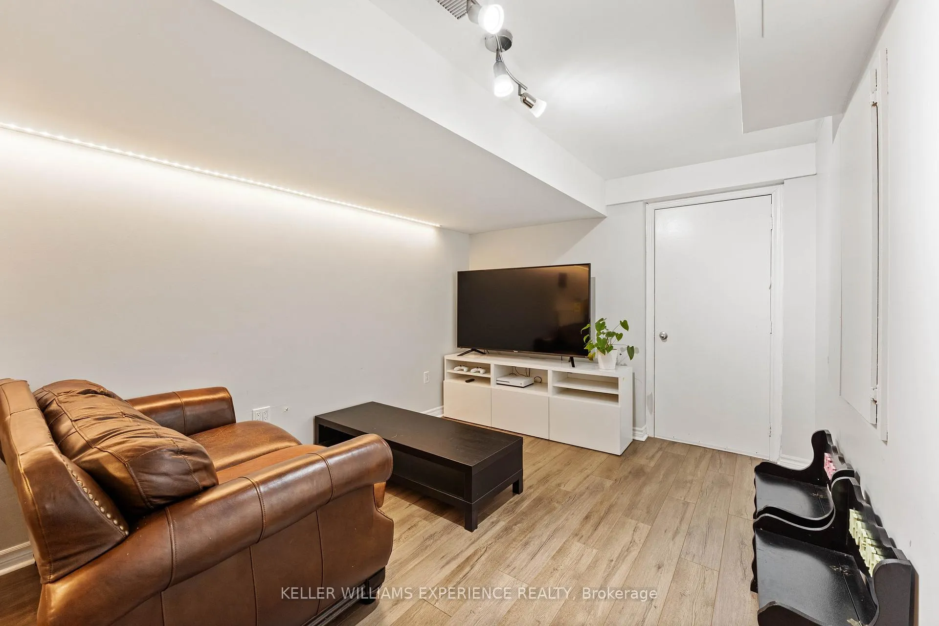 Photo 23 of 167 Greenwood Drive, Essa, Angus — HOMEH
