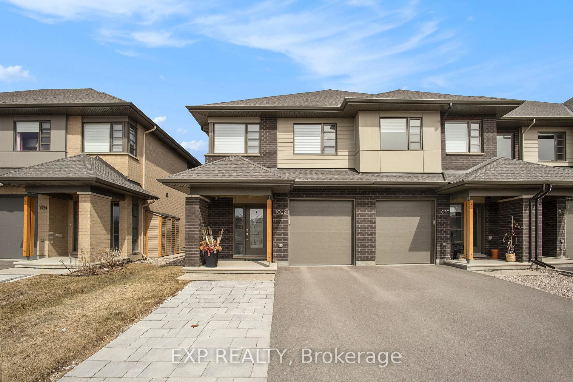 Photo 1 of 1022 Lunar Glow Crescent, Ottawa, Riverside South/Gloucester Glen — HOMEH