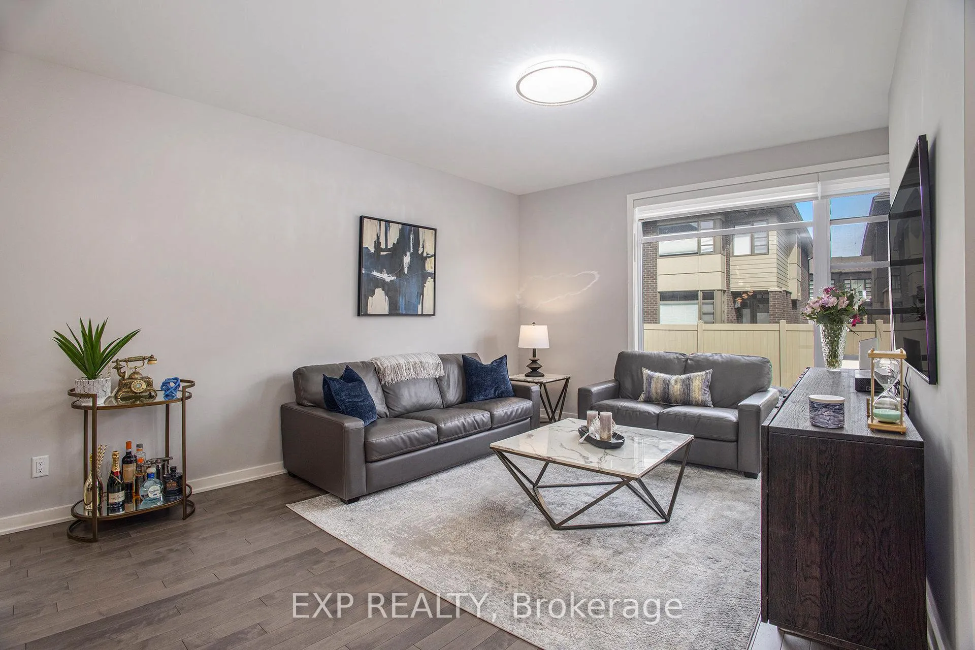 Photo 6 of 1022 Lunar Glow Crescent, Ottawa, Riverside South/Gloucester Glen — HOMEH