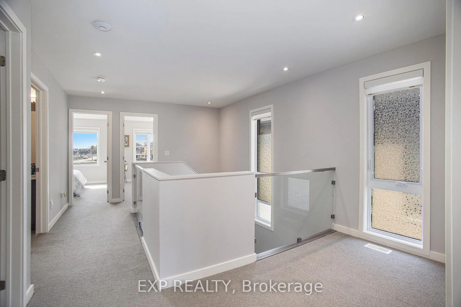 Photo 12 of 1022 Lunar Glow Crescent, Ottawa, Riverside South/Gloucester Glen — HOMEH