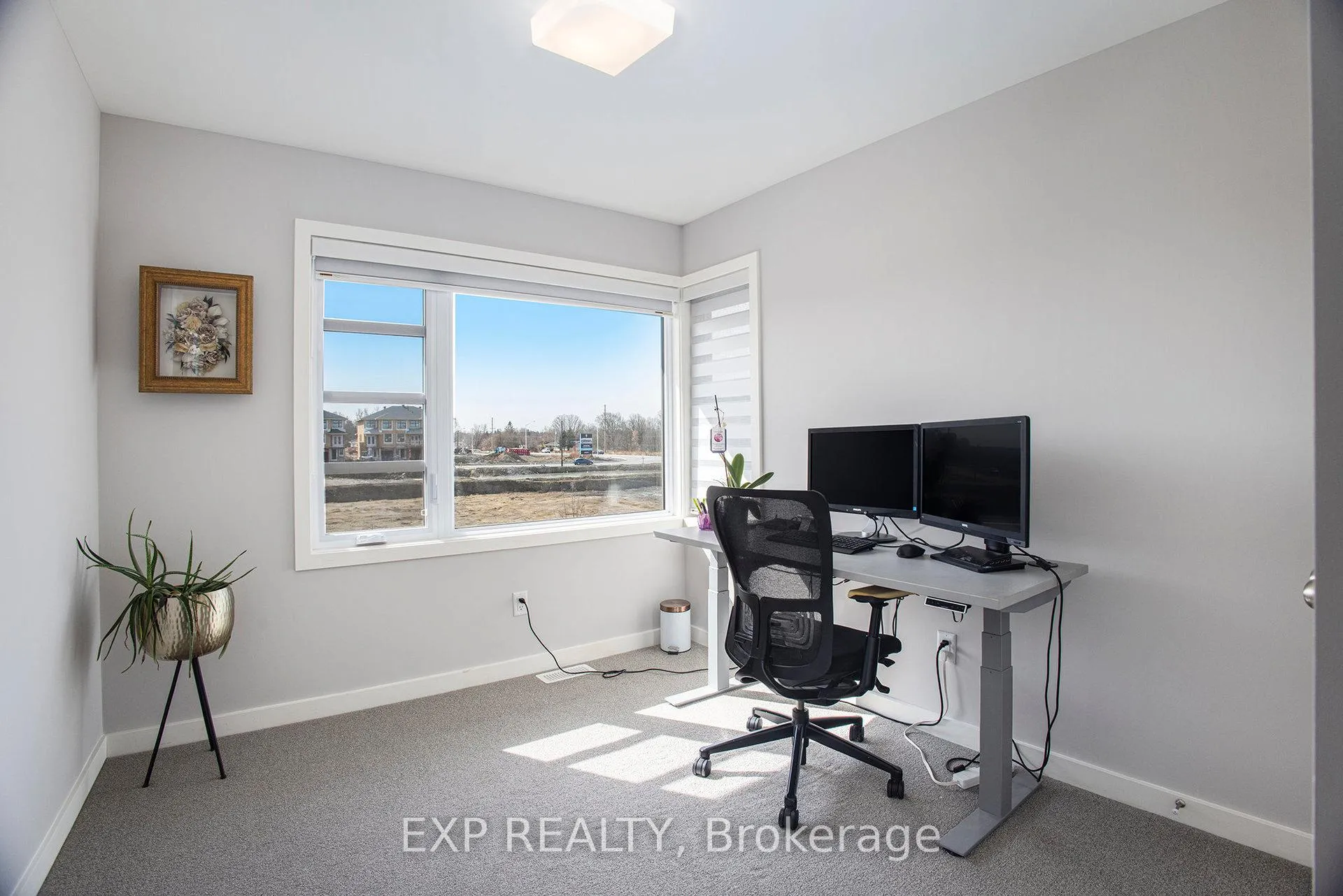 Photo 13 of 1022 Lunar Glow Crescent, Ottawa, Riverside South/Gloucester Glen — HOMEH