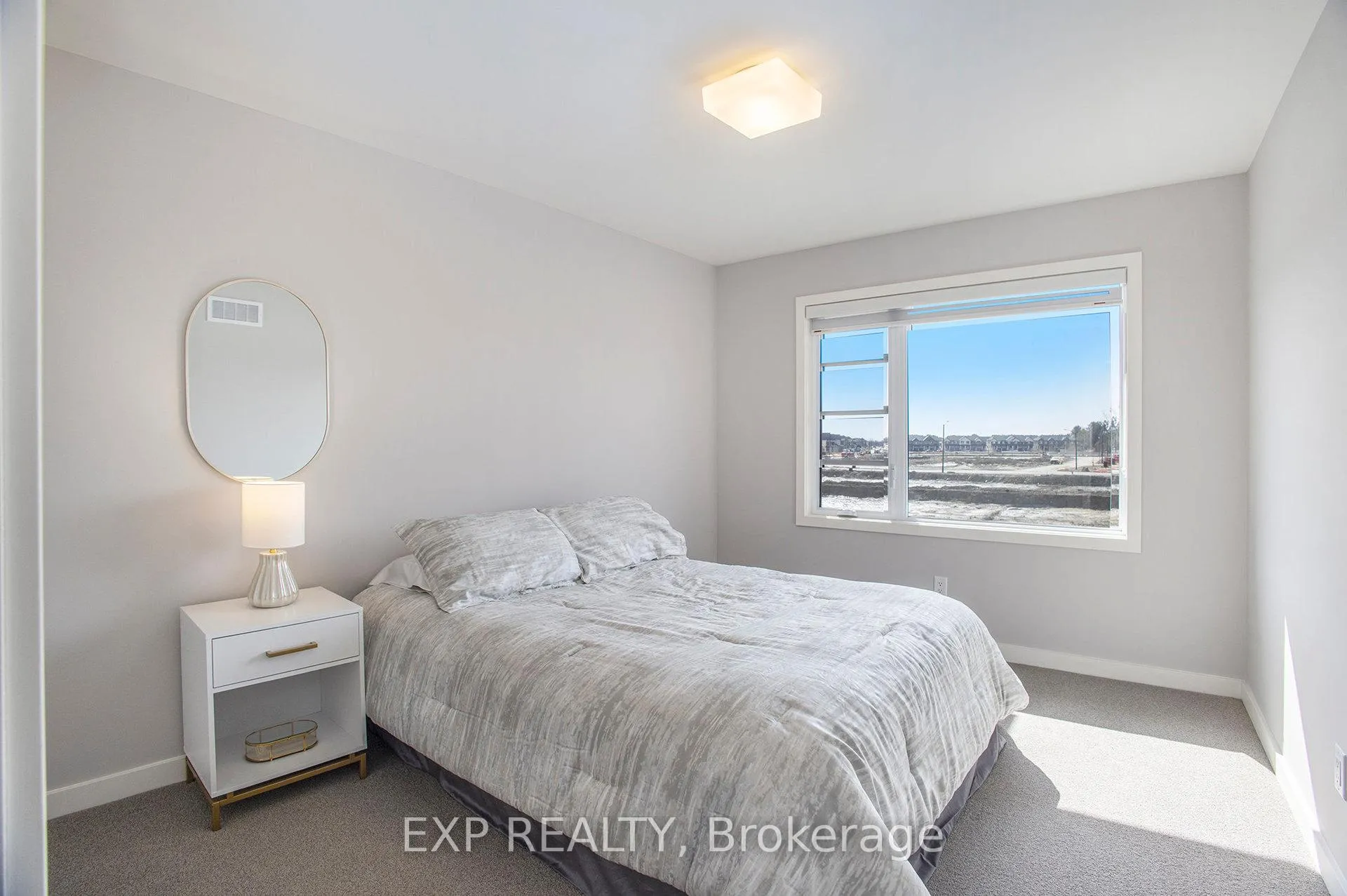 Photo 14 of 1022 Lunar Glow Crescent, Ottawa, Riverside South/Gloucester Glen — HOMEH
