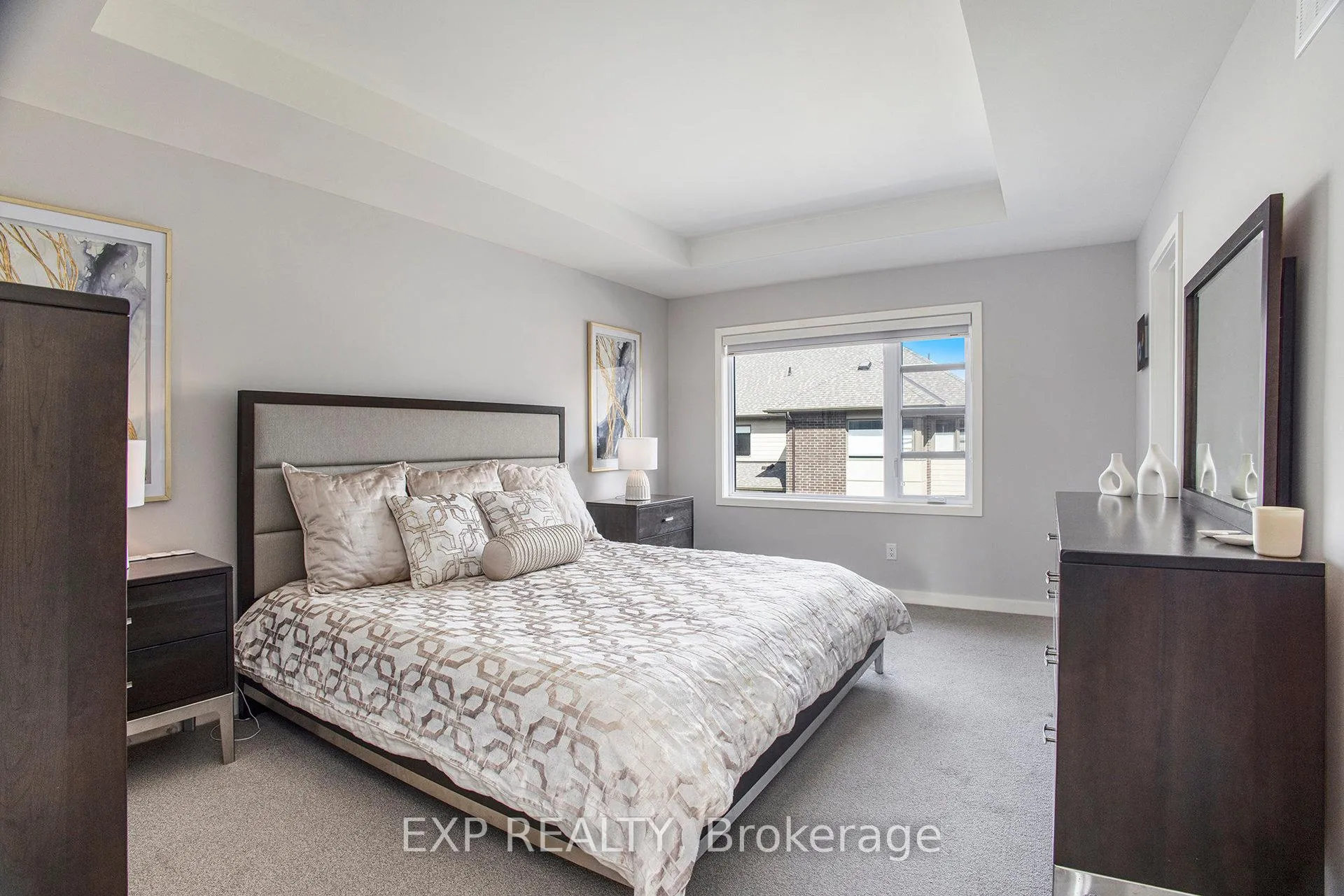 Photo 15 of 1022 Lunar Glow Crescent, Ottawa, Riverside South/Gloucester Glen — HOMEH